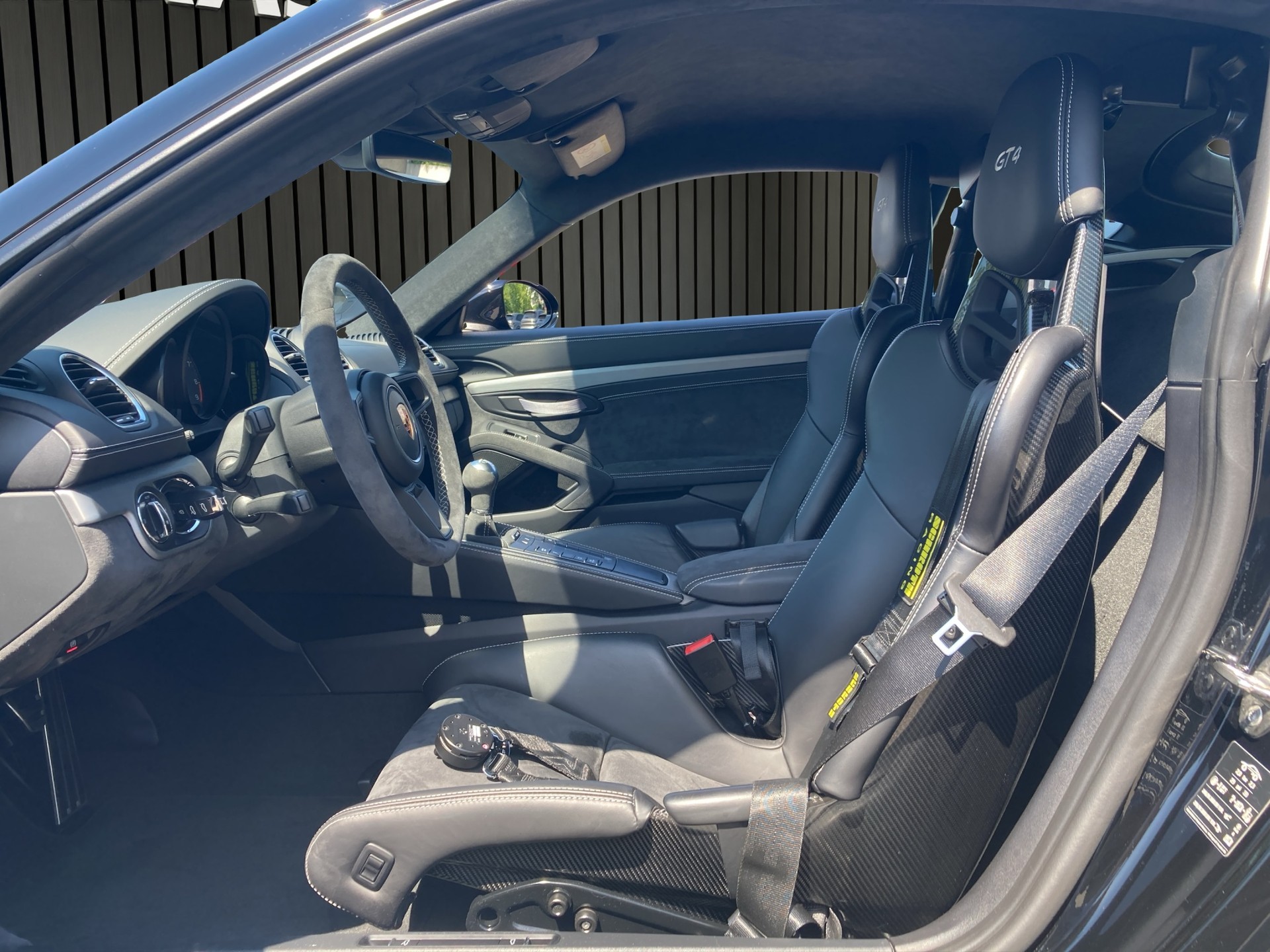 PORSCHE Cayman 718-image-4
