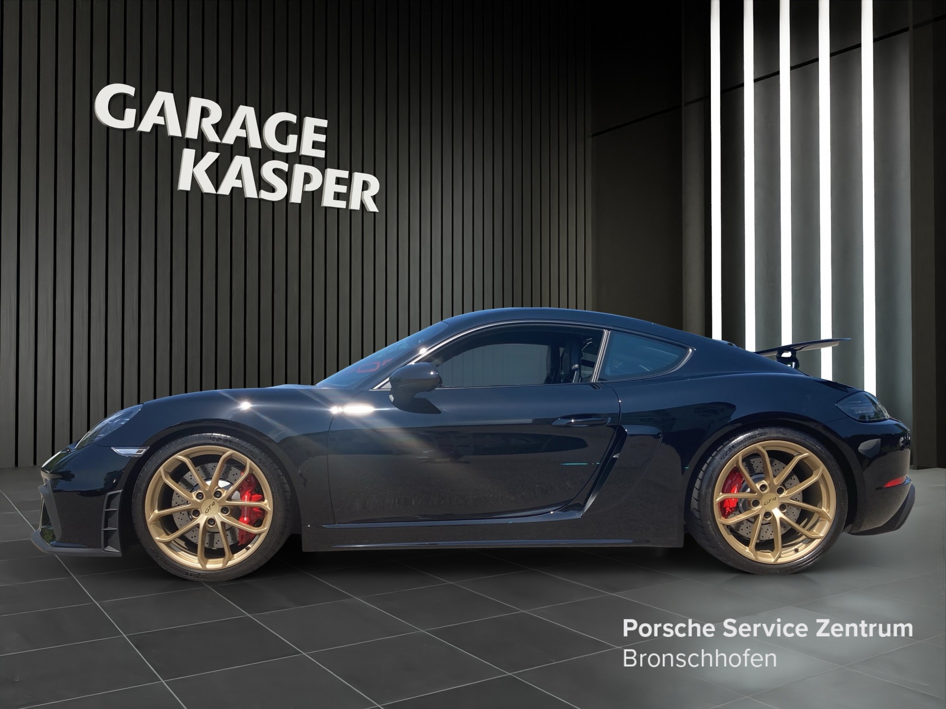 PORSCHE Cayman 718-showroom-element-1