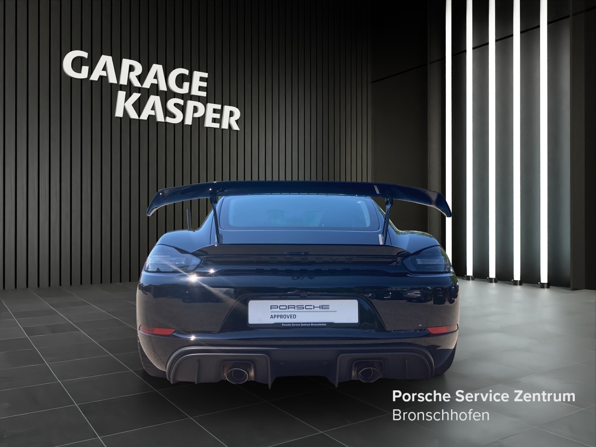 PORSCHE Cayman 718-showroom-element-3