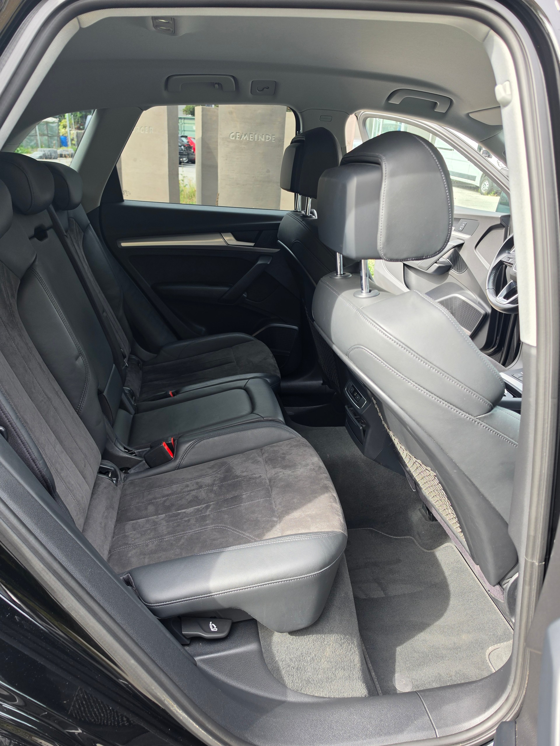 AUDI Q5 2.0 TDI quattro S-tronic-image-12