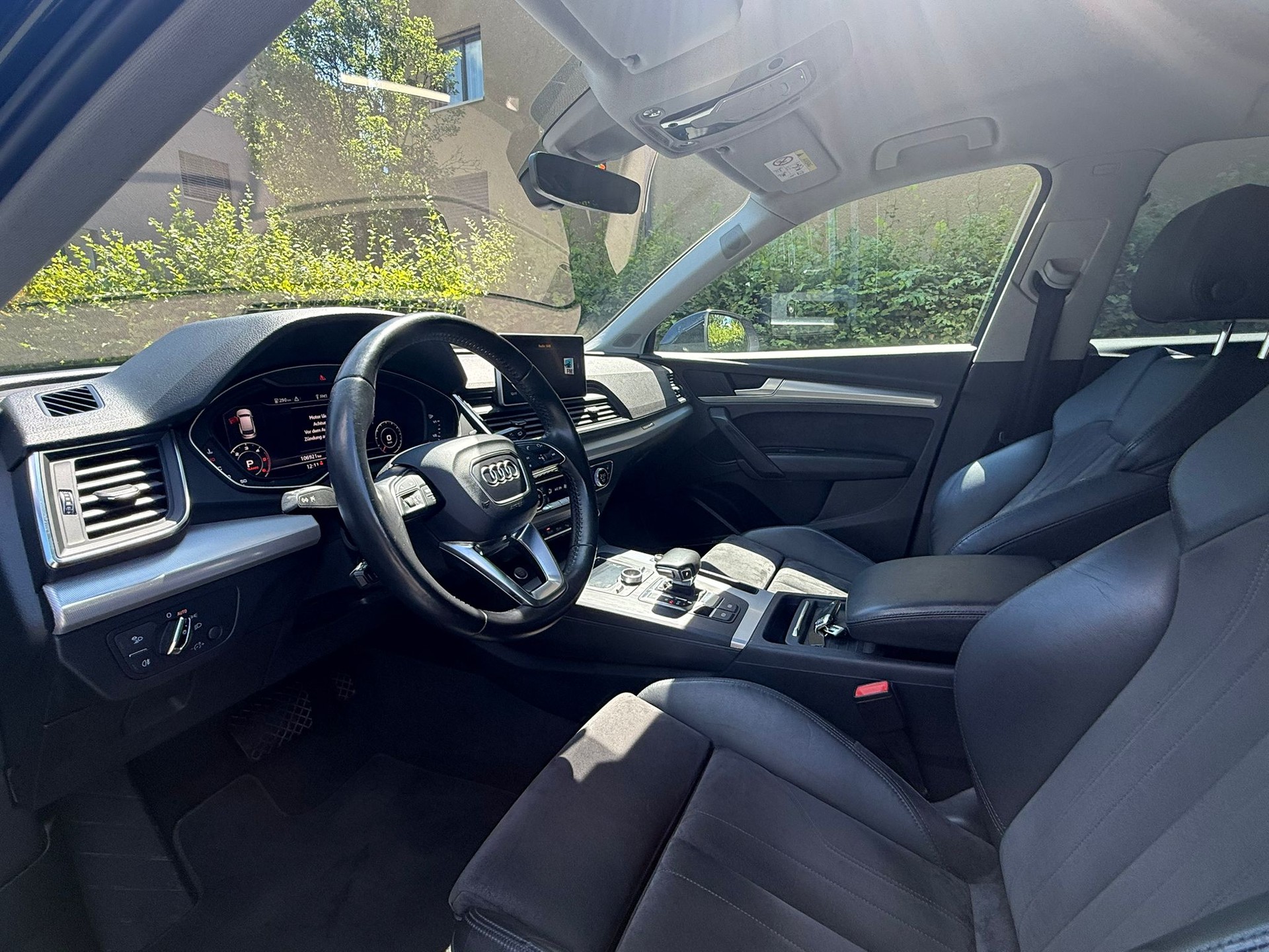 AUDI Q5 2.0 TDI quattro S-tronic-image-5