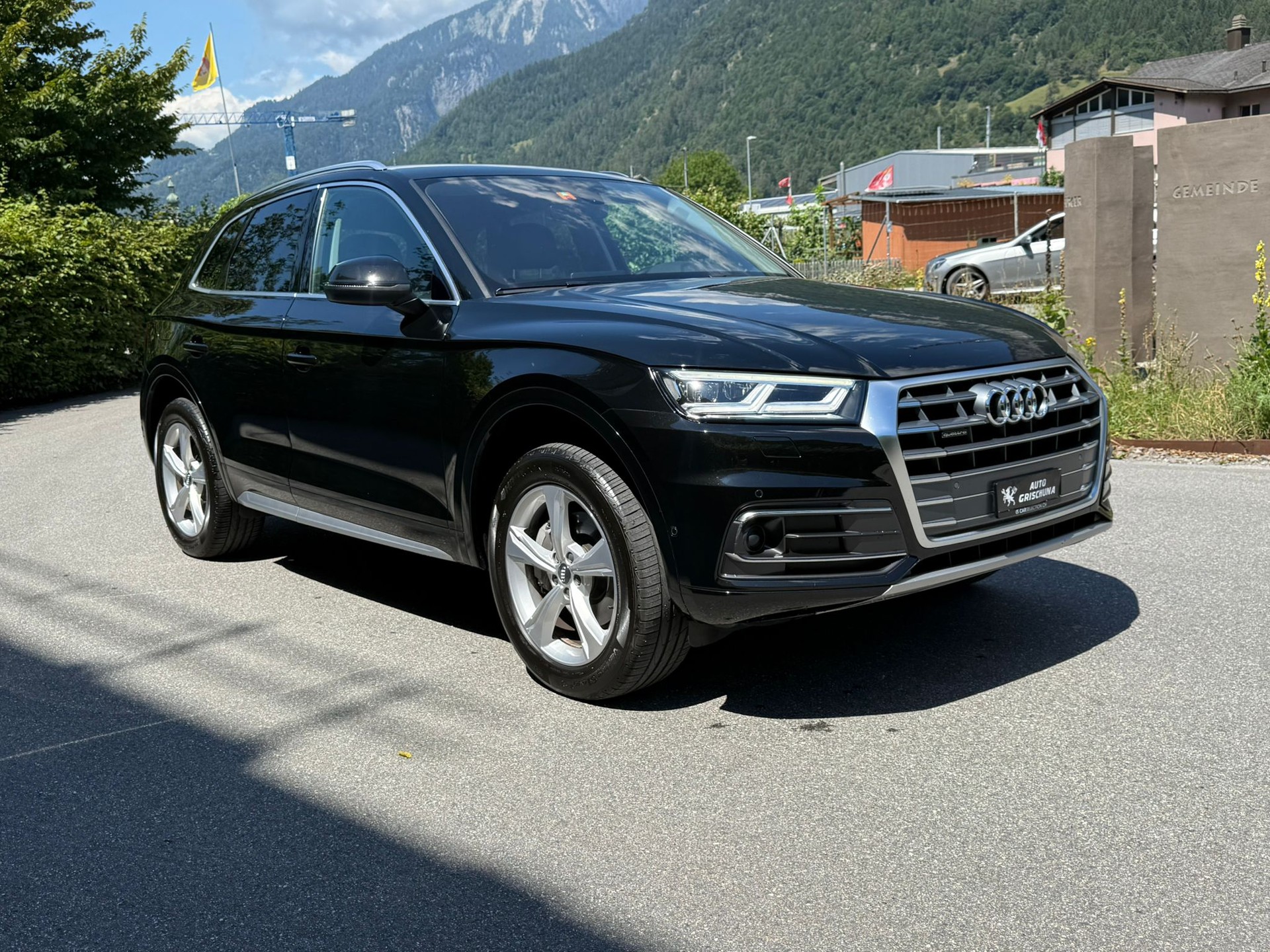 AUDI Q5 2.0 TDI quattro S-tronic-image-4