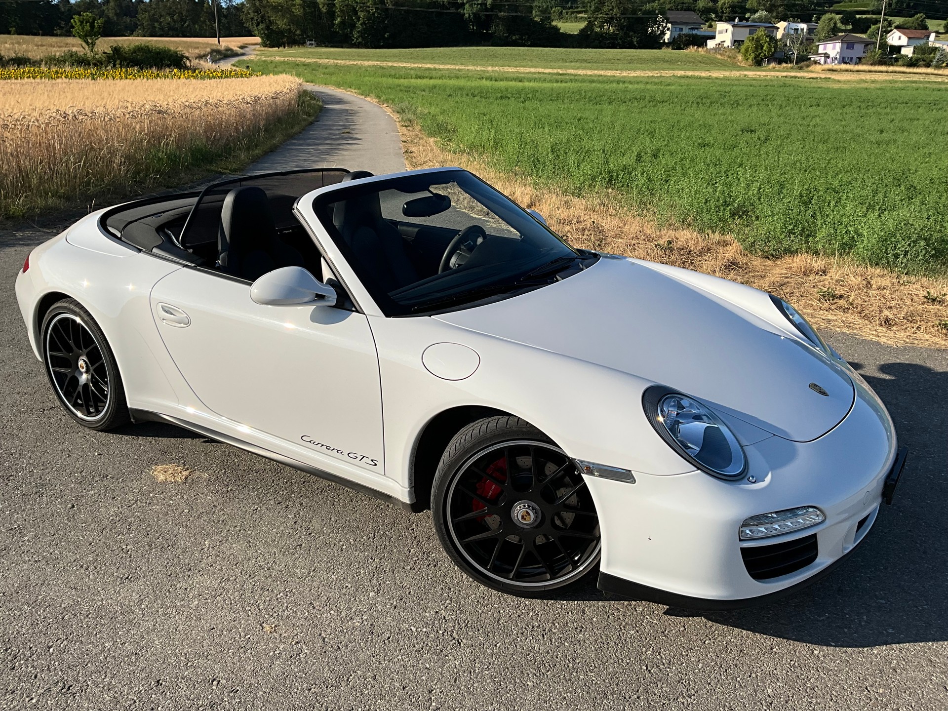 PORSCHE Carrera GTS PDK-image-0