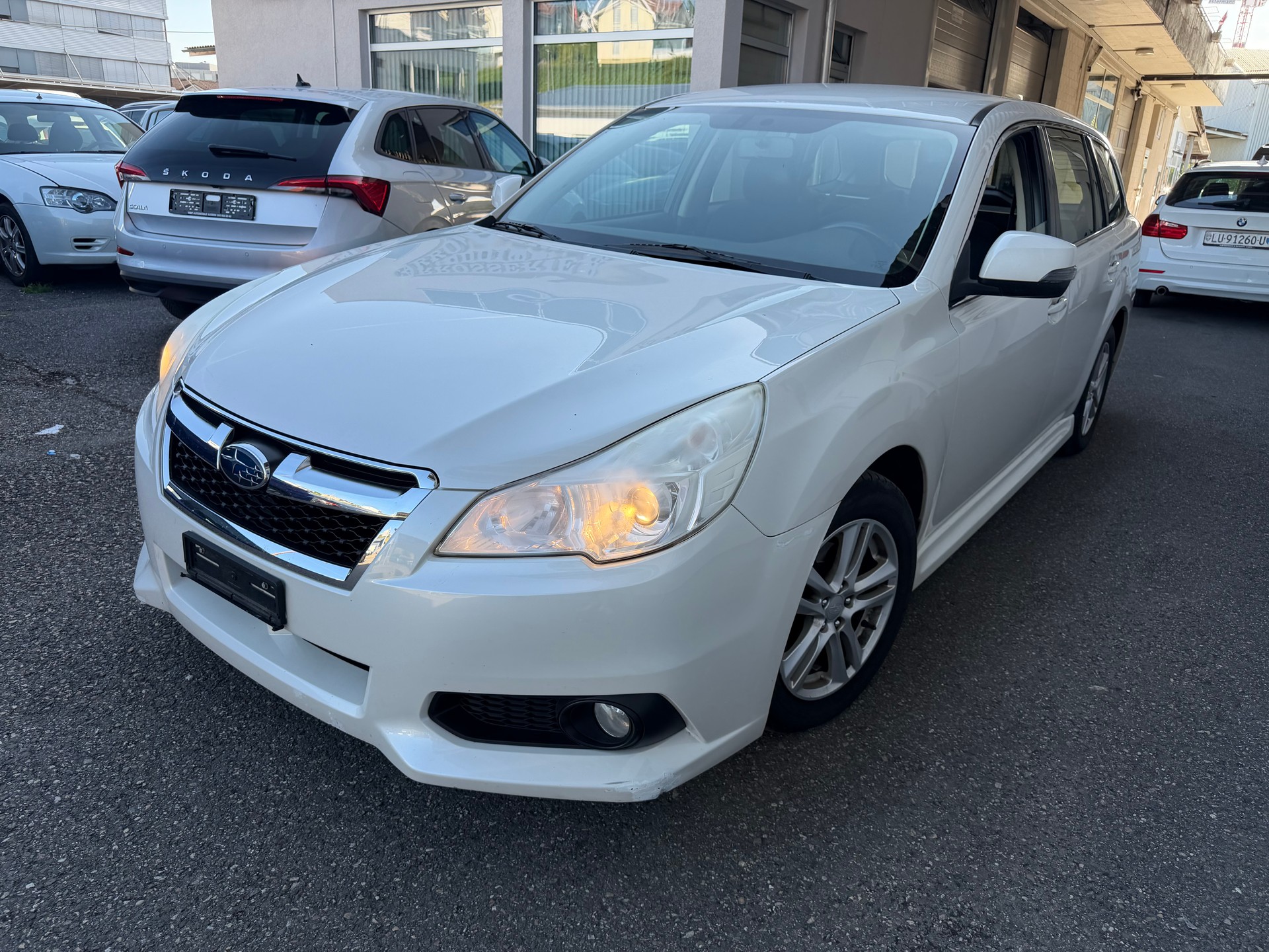 SUBARU LEGACY-image-1