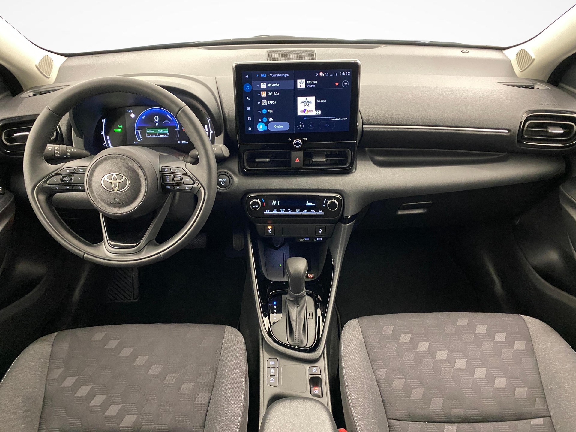 TOYOTA Yaris 1.5 VVT-i HSD Trend-image-4
