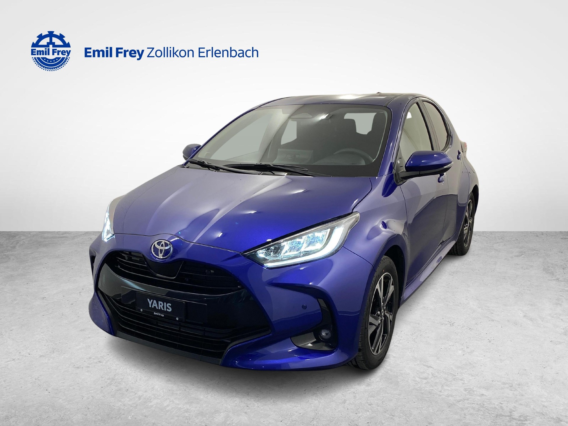 TOYOTA Yaris 1.5 VVT-i HSD Trend-image-0