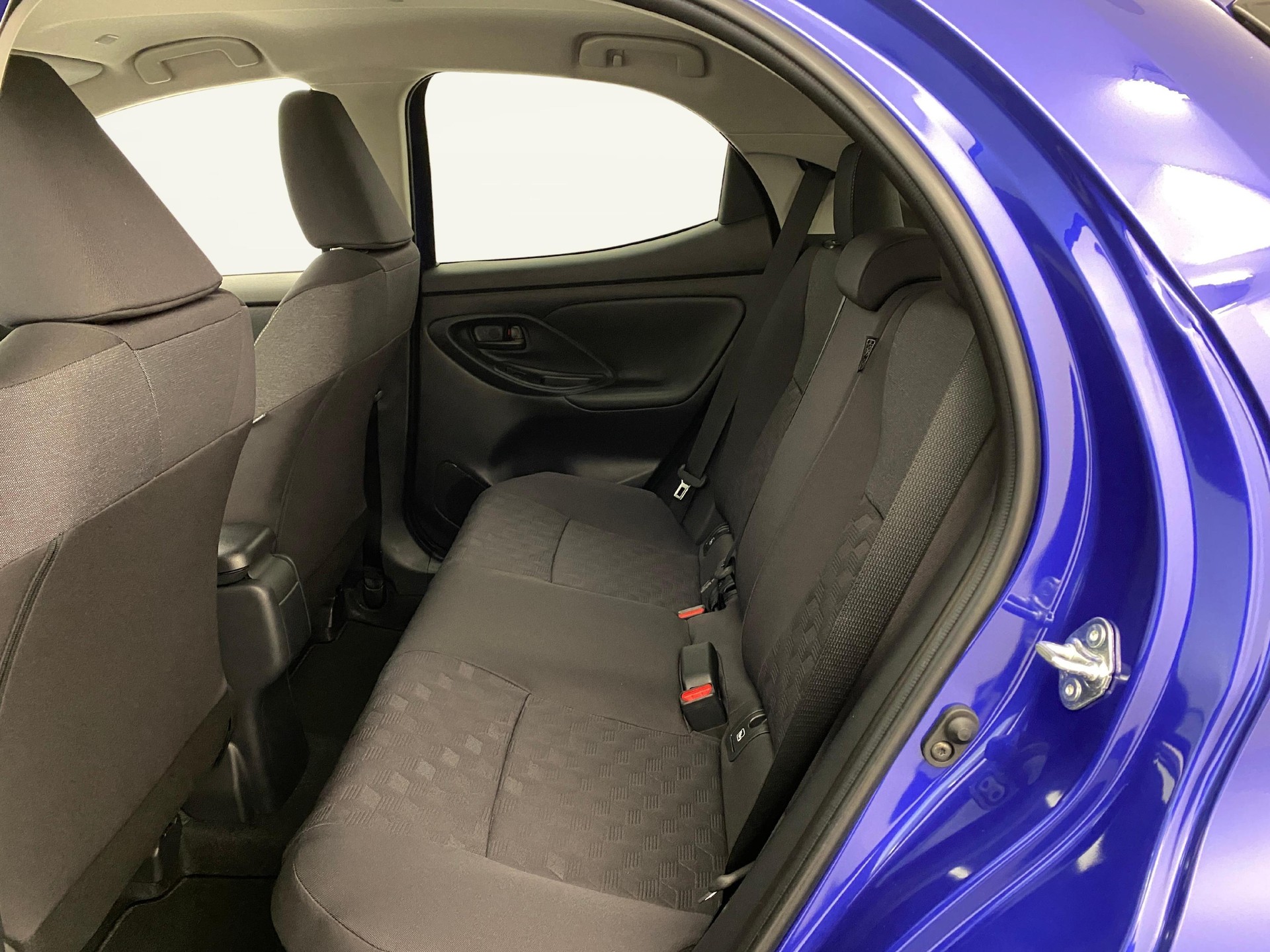 TOYOTA Yaris 1.5 VVT-i HSD Trend-image-6