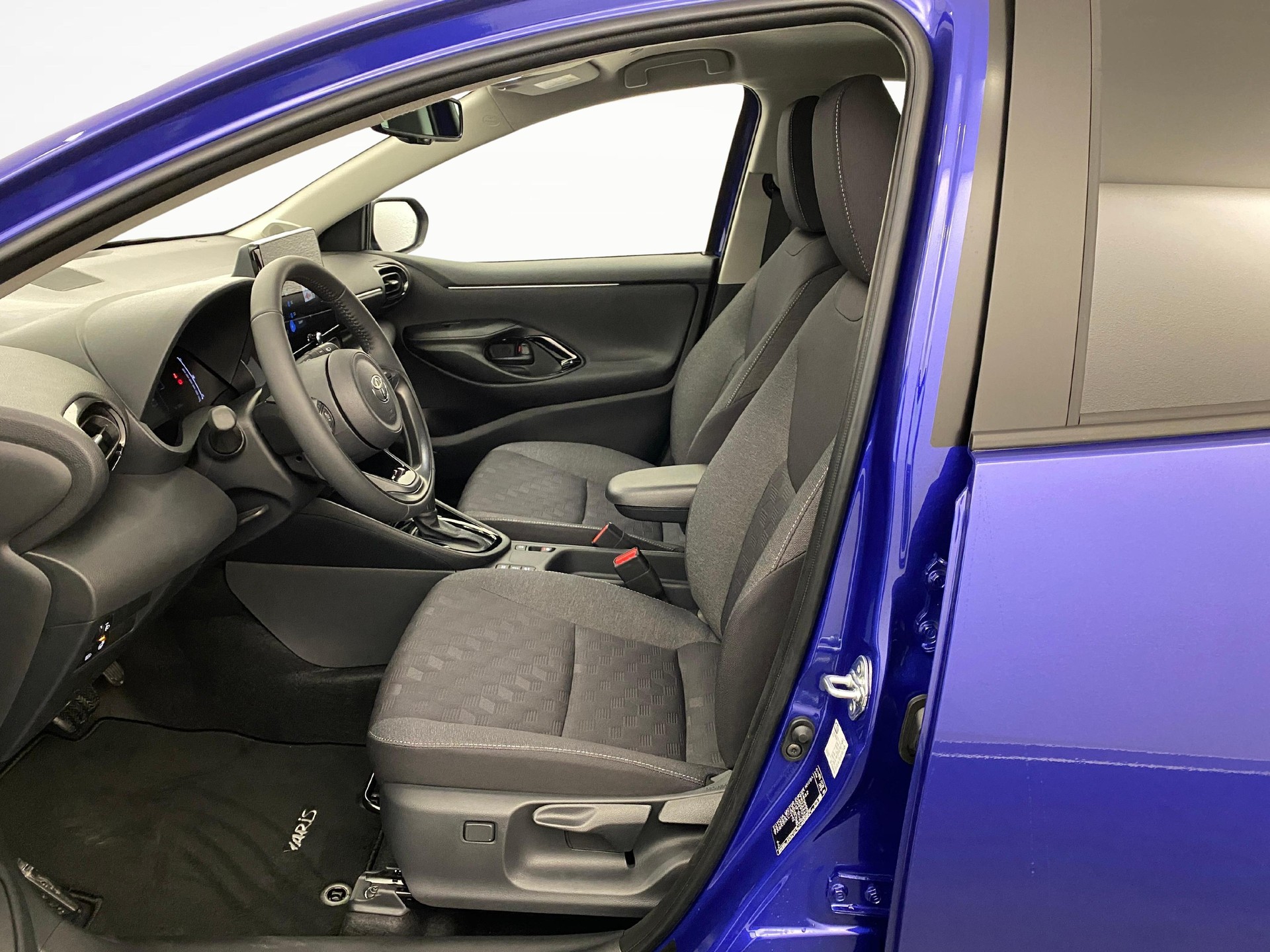 TOYOTA Yaris 1.5 VVT-i HSD Trend-image-3
