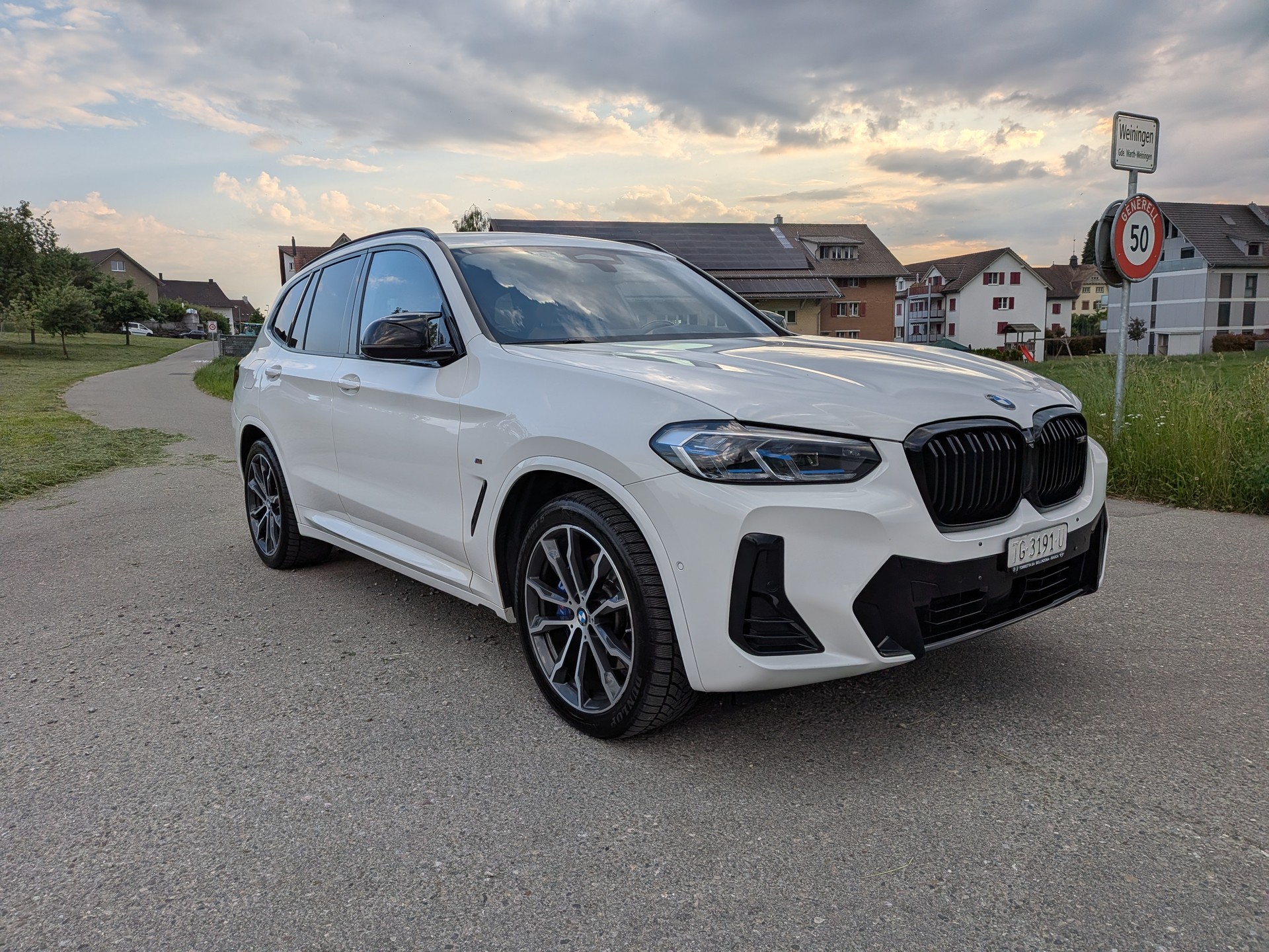 BMW xDrive 48V M40d Steptronic-image-5