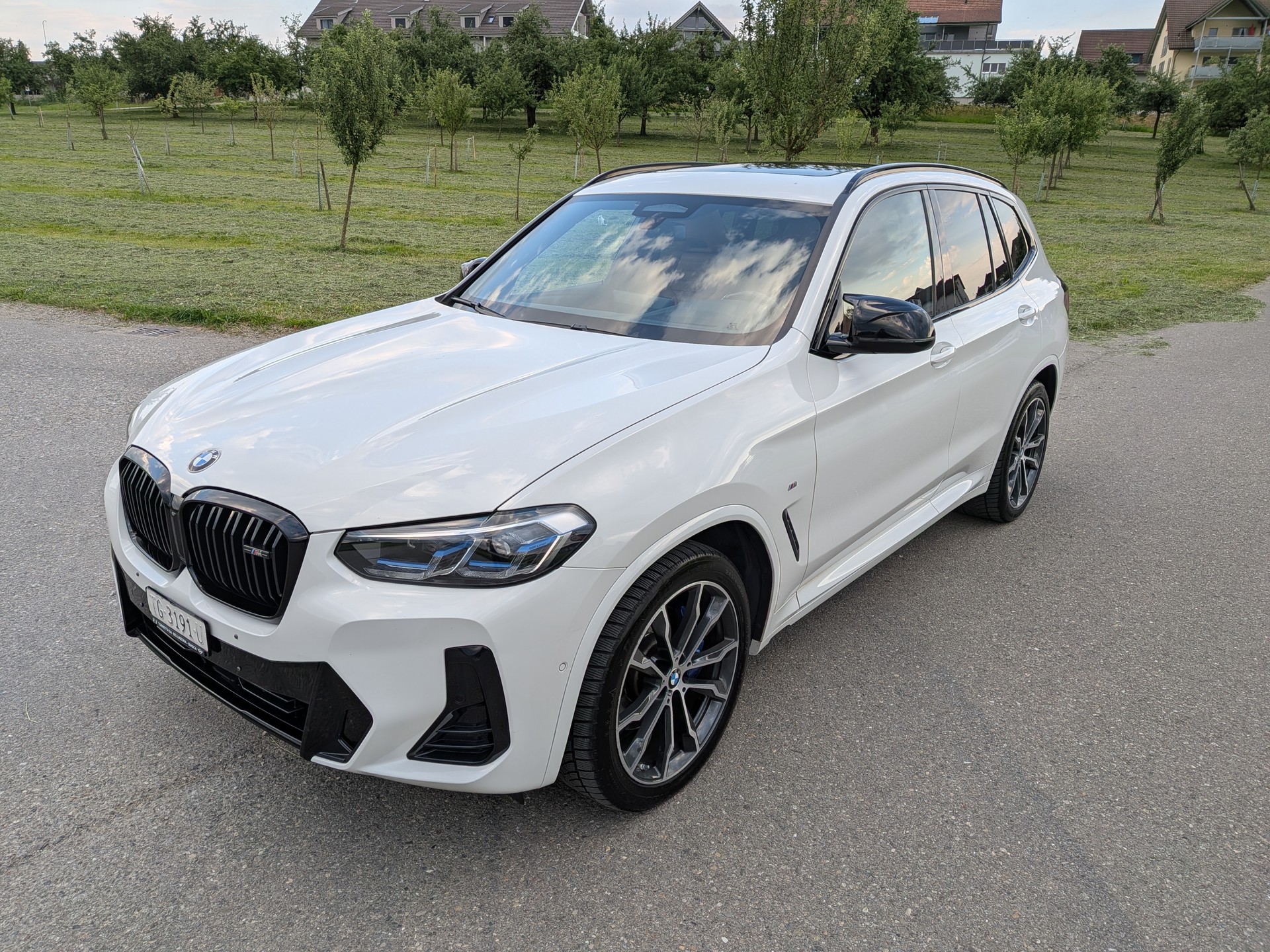 BMW xDrive 48V M40d Steptronic-image-0