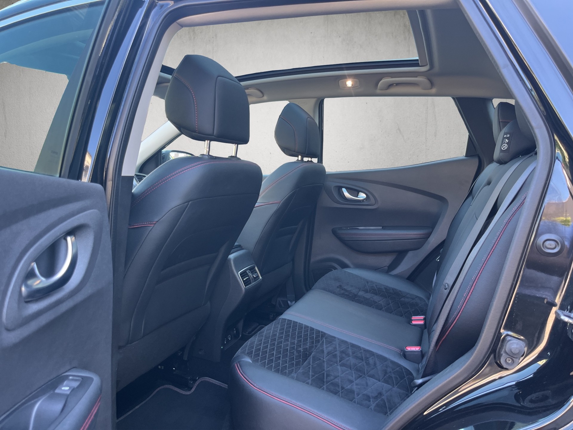 RENAULT Kadjar 1.3 16V Turbo Black Edition EDC-image-10