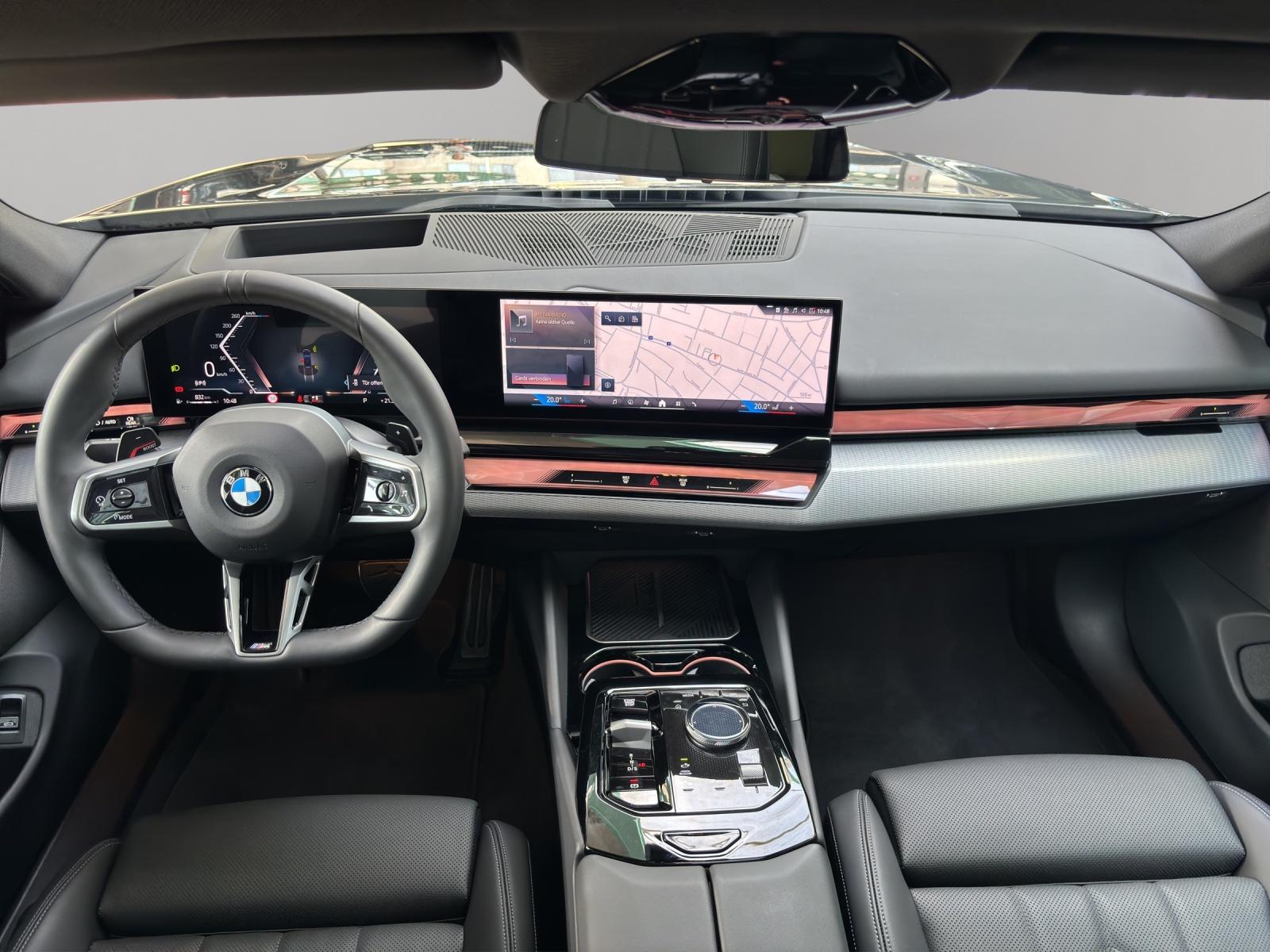 BMW 520d xDrive Touring-image-6