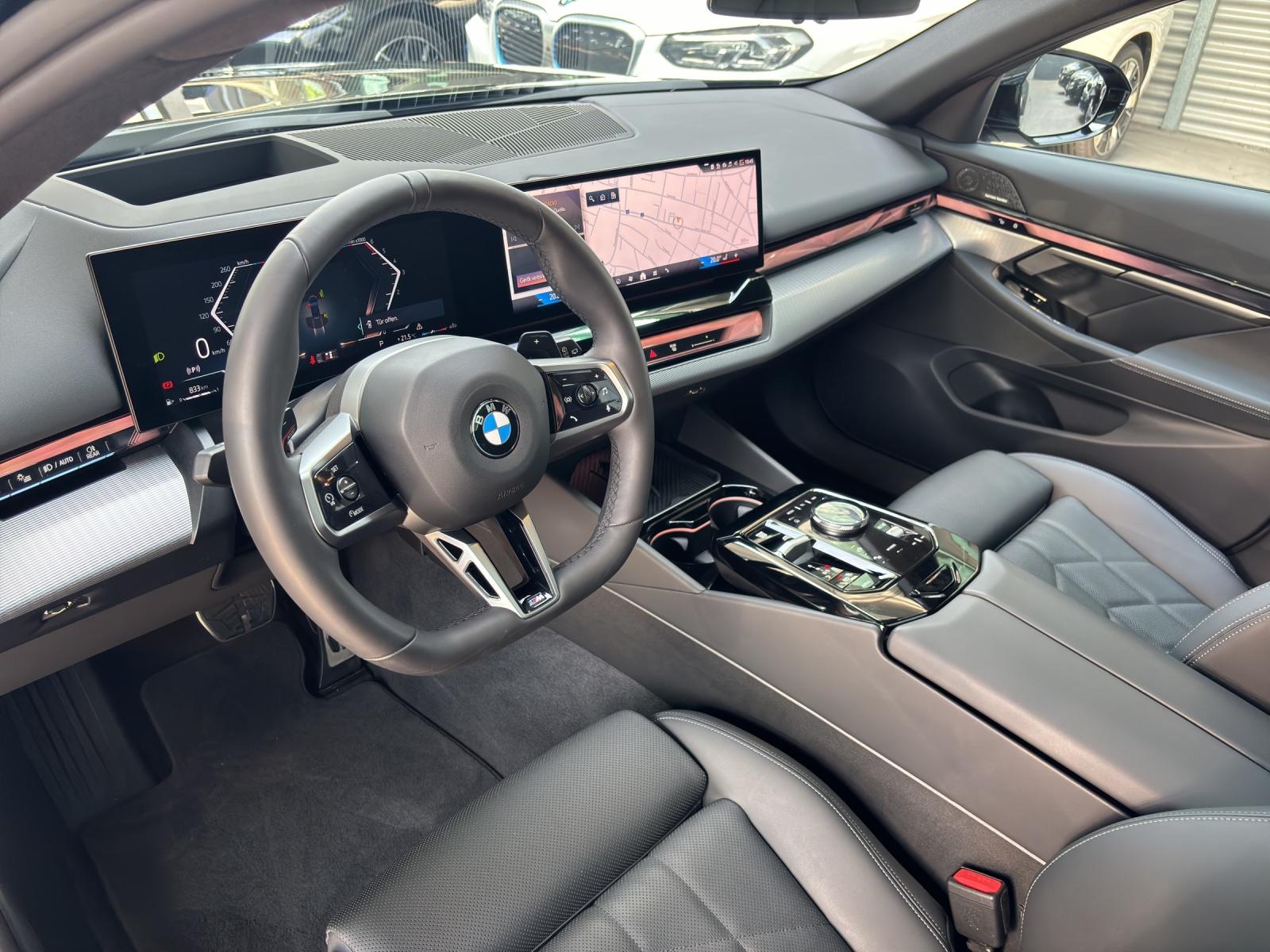 BMW 520d xDrive Touring-image-19