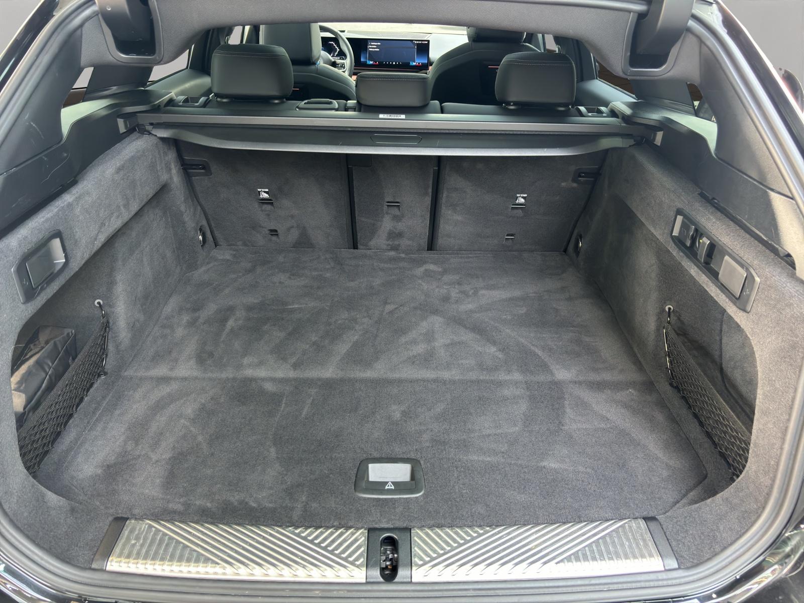 BMW 520d xDrive Touring-image-22
