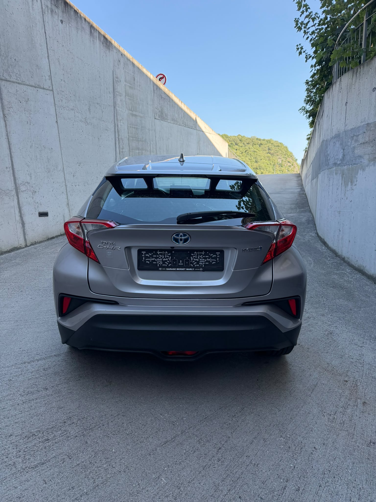 TOYOTA C-HR 1.8 HSD Comfort CVT-image-6
