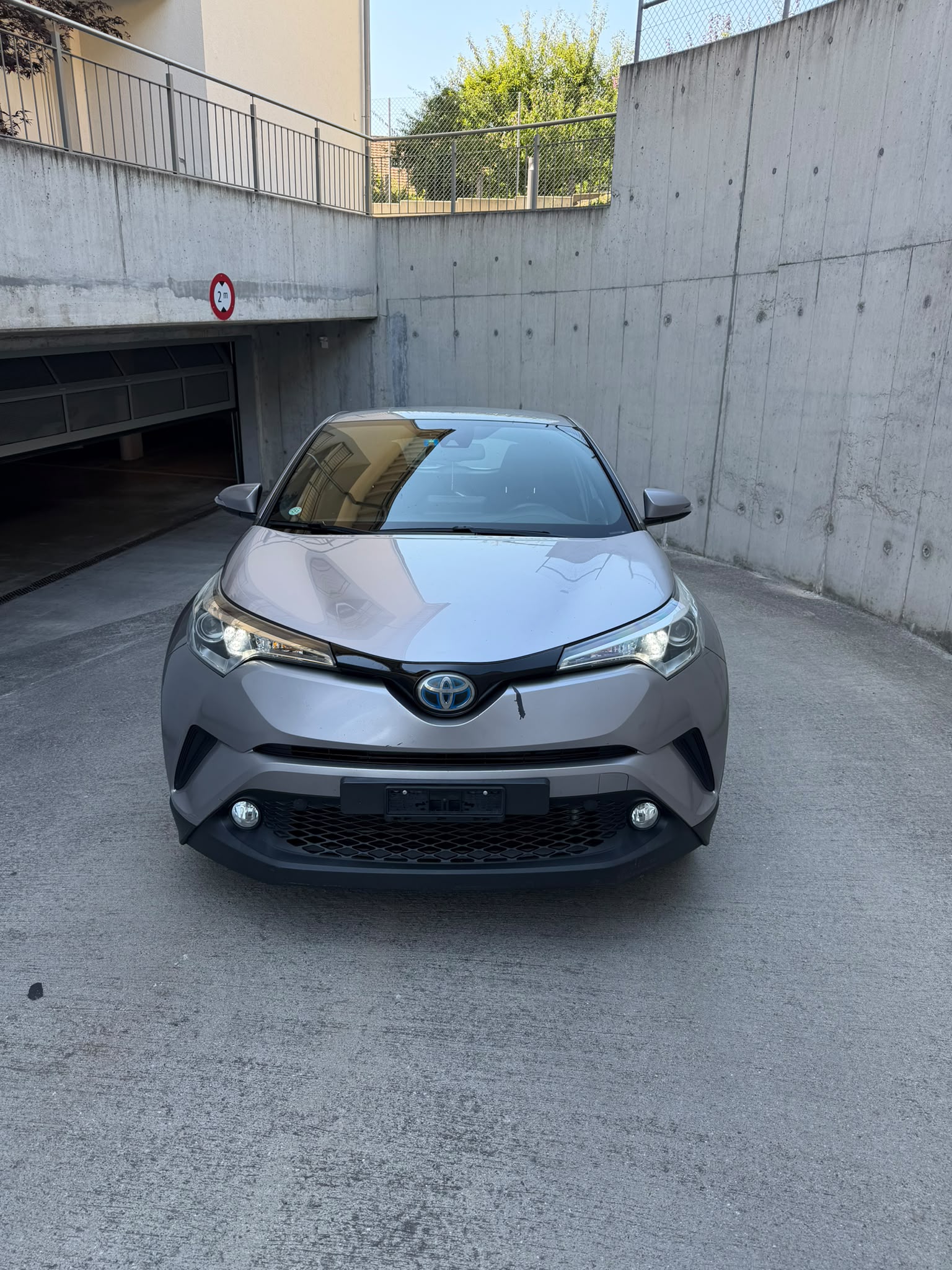 TOYOTA C-HR 1.8 HSD Comfort CVT-image-5