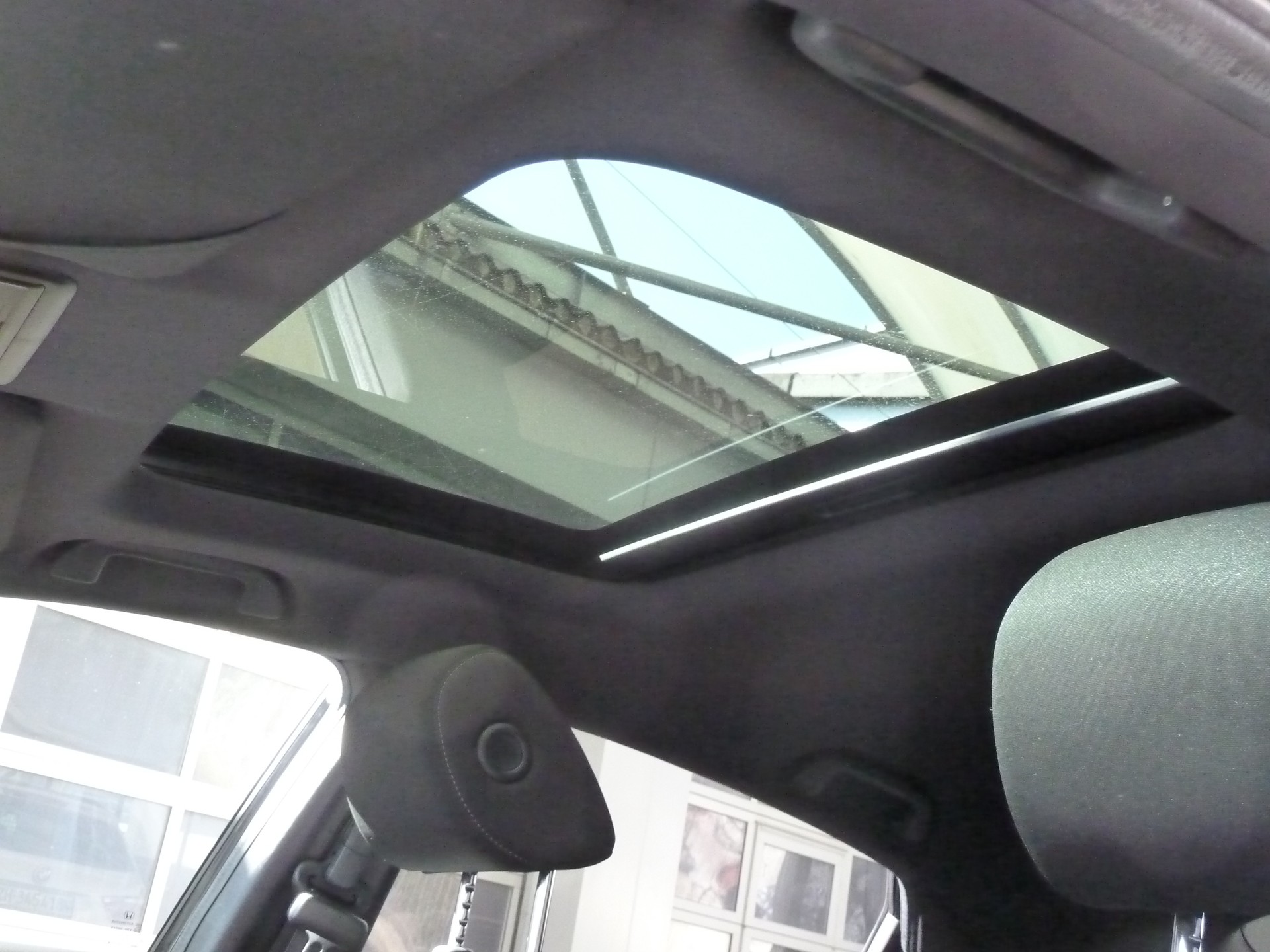 HONDA Civic 1.0 VTEC Executive CVT-image-13