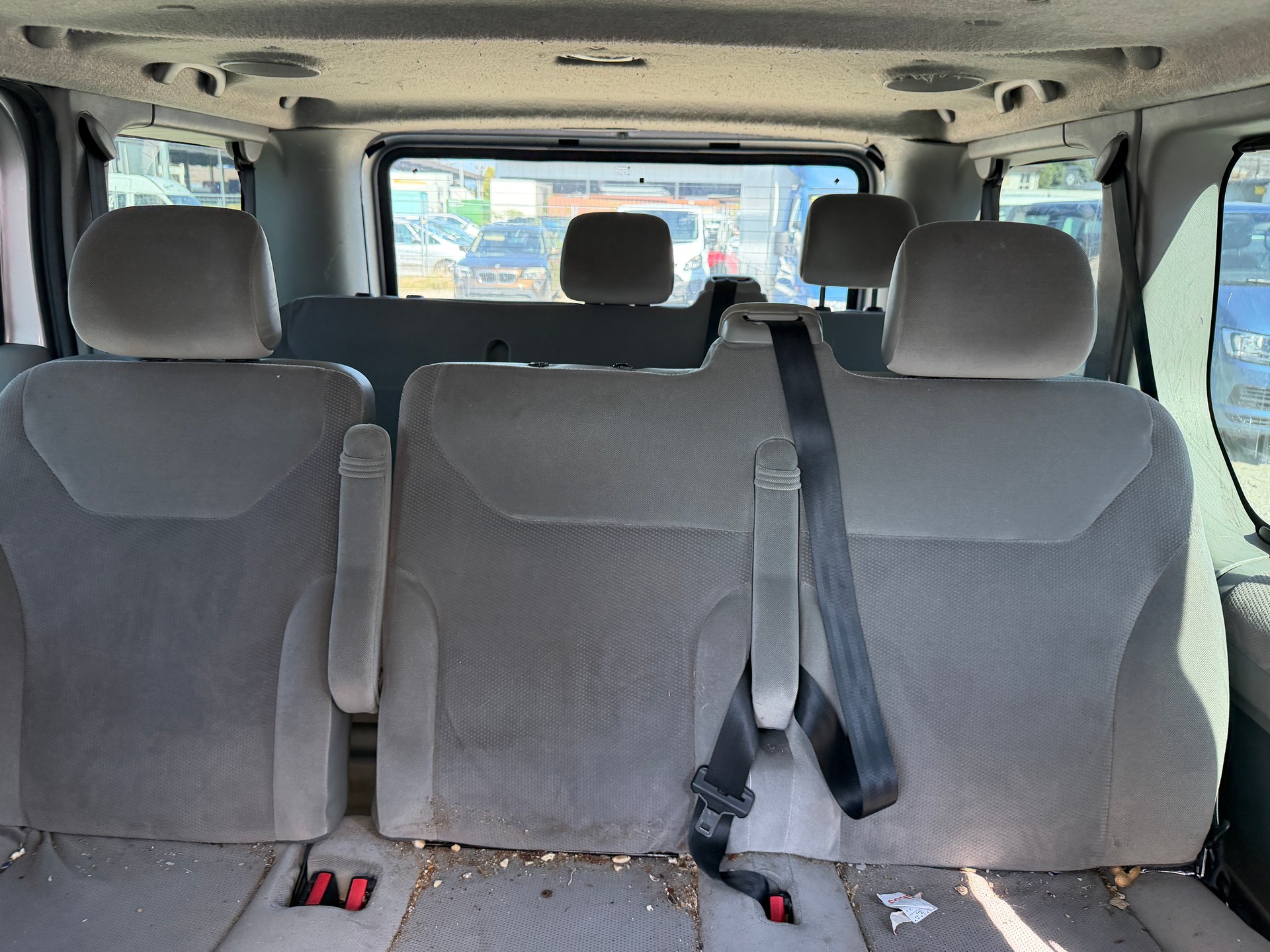 OPEL Vivaro Life 2.5 CDTI 2.7t-image-6