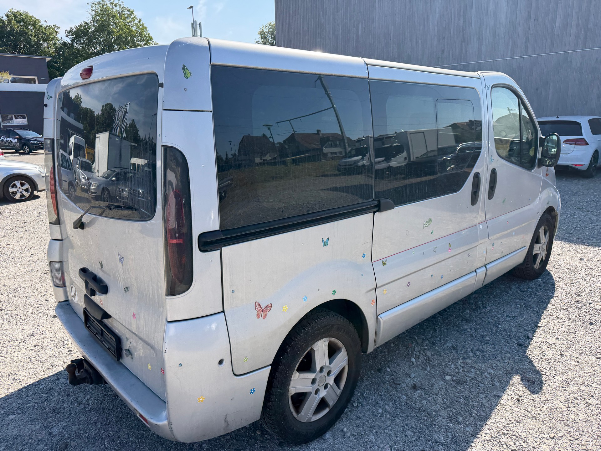OPEL Vivaro Life 2.5 CDTI 2.7t-image-2