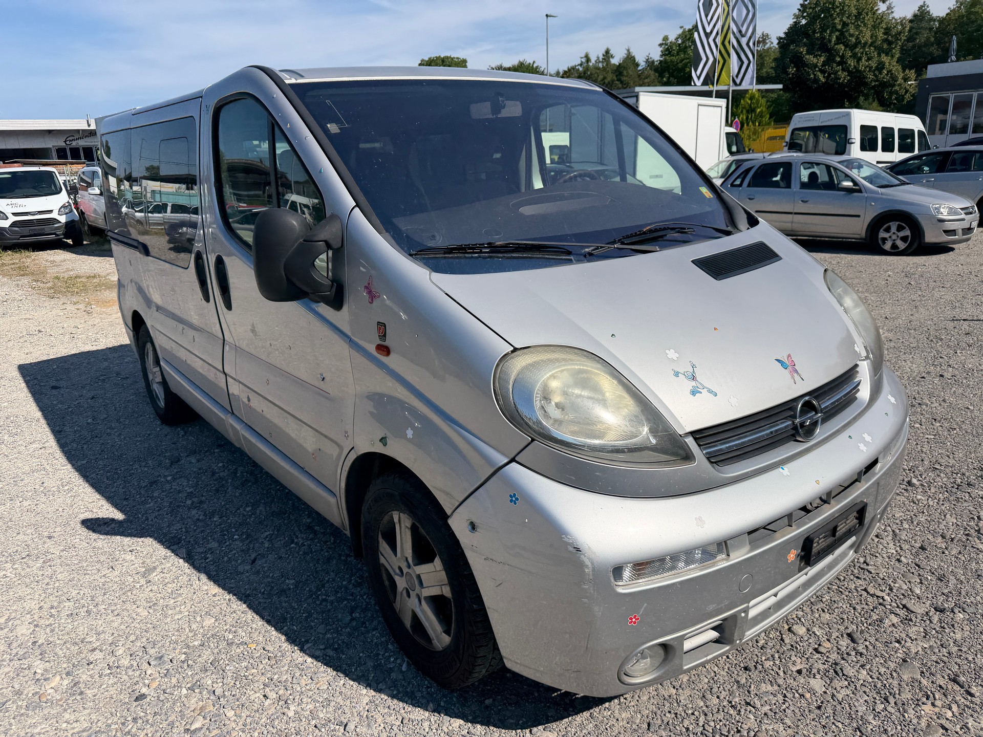 OPEL Vivaro Life 2.5 CDTI 2.7t-image-1