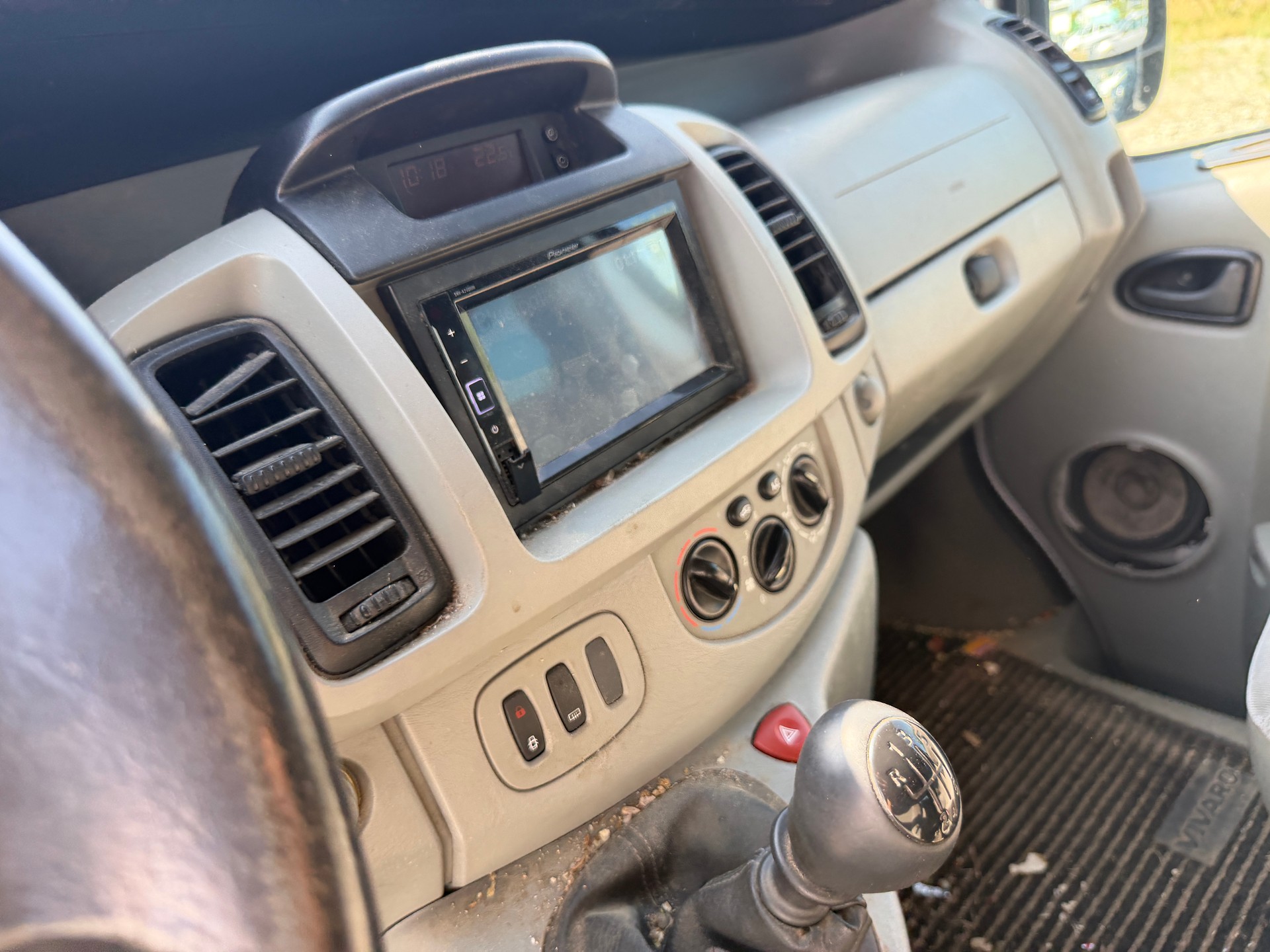 OPEL Vivaro Life 2.5 CDTI 2.7t-image-5