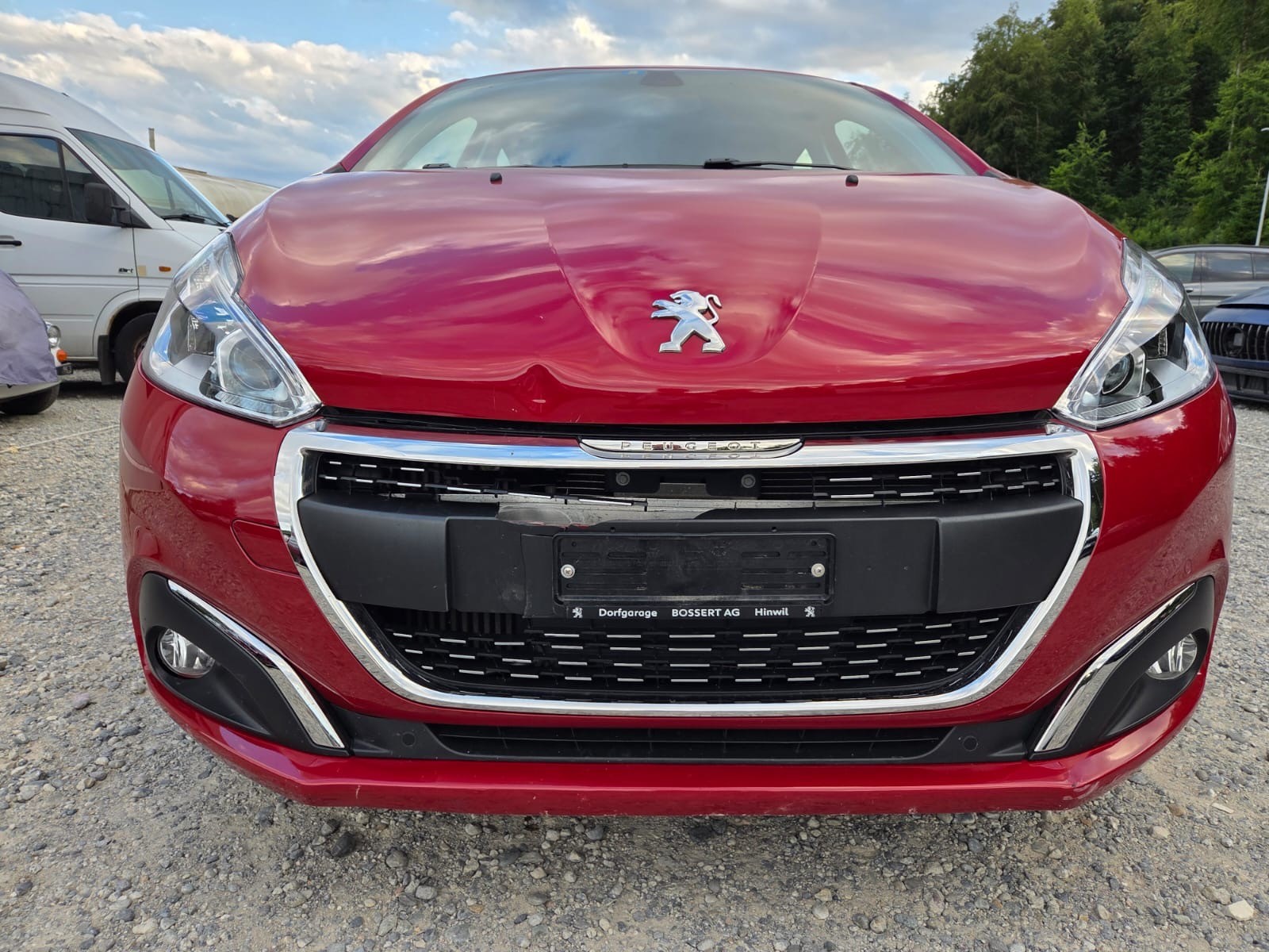 PEUGEOT 208 1.2 PureTech Allure EAT6-image-7