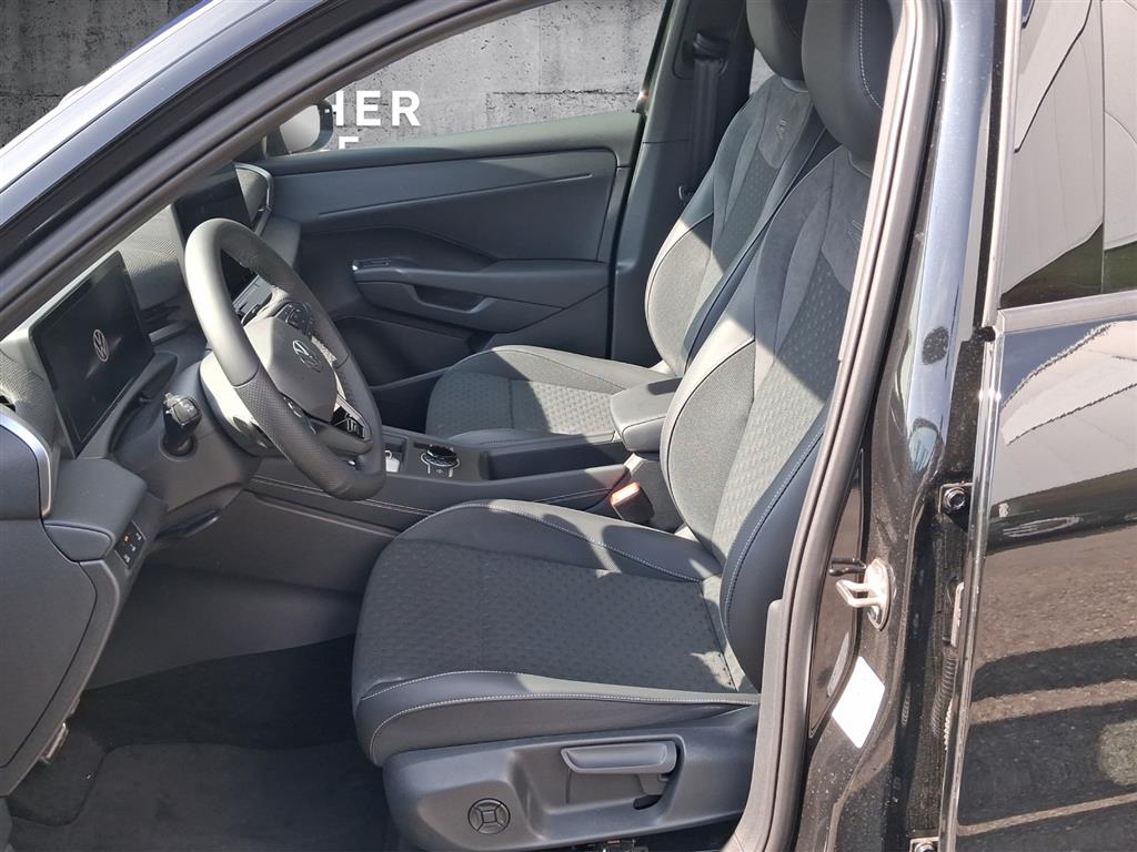 VW T-Roc 1.5 eTSI mHEV R-Line DSG-image-6