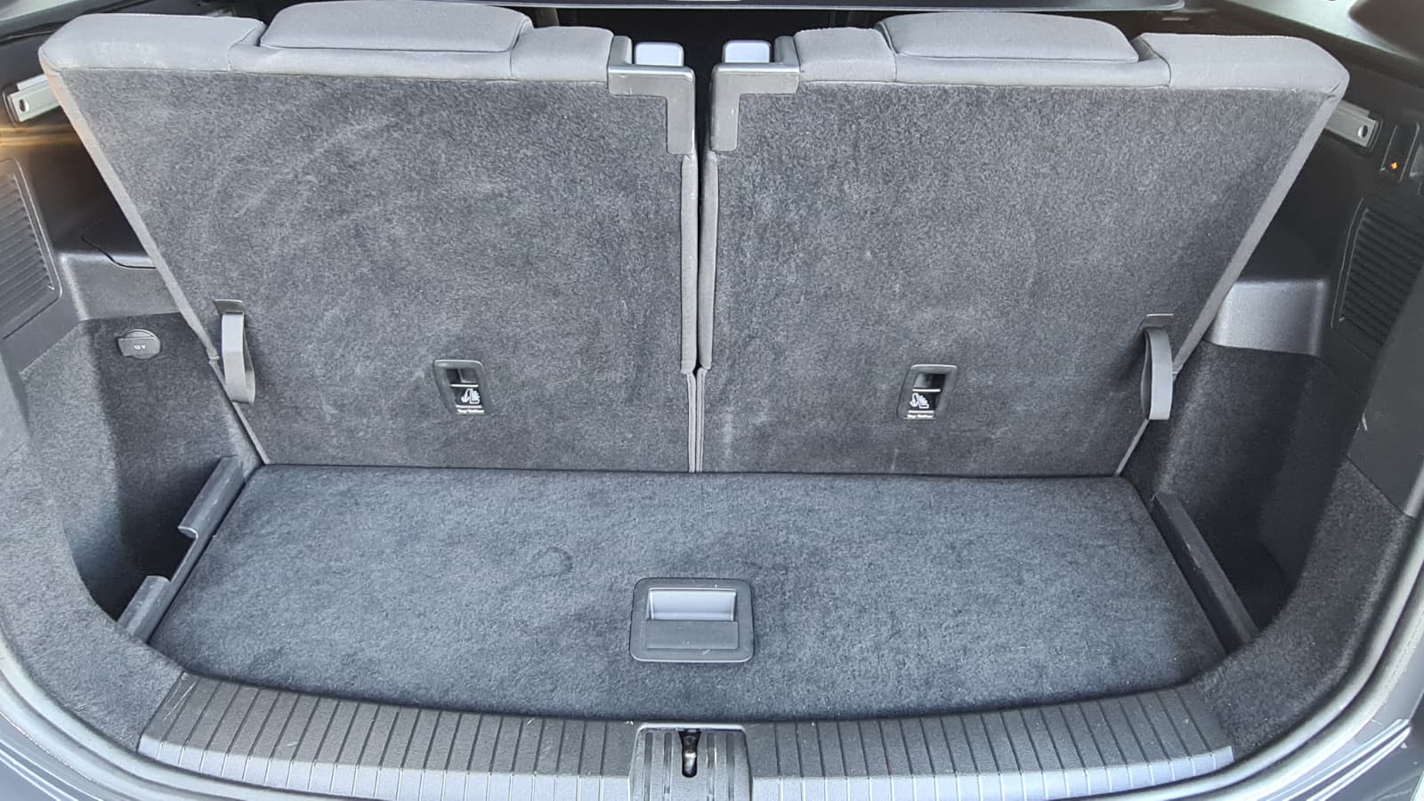 VW Touran 1.5 TSI EVO Comfortline DSG ** 7-Plätzer ** GR.Navi ** RF-Kamera ** Winter Paket ** Family Paket Plus **-image-8