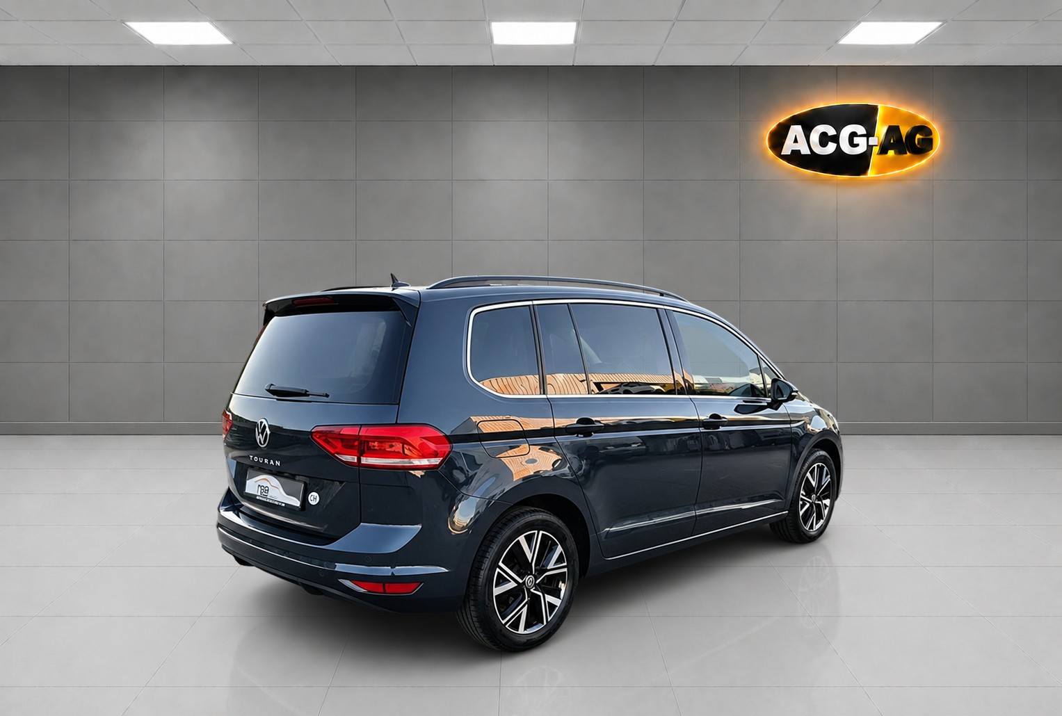 VW Touran 1.5 TSI EVO Comfortline DSG ** 7-Plätzer ** GR.Navi ** RF-Kamera ** Winter Paket ** Family Paket Plus **-image-6