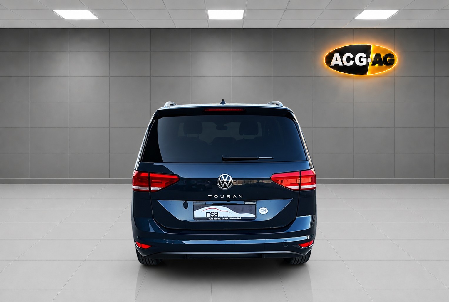 VW Touran 1.5 TSI EVO Comfortline DSG ** 7-Plätzer ** GR.Navi ** RF-Kamera ** Winter Paket ** Family Paket Plus **-image-4