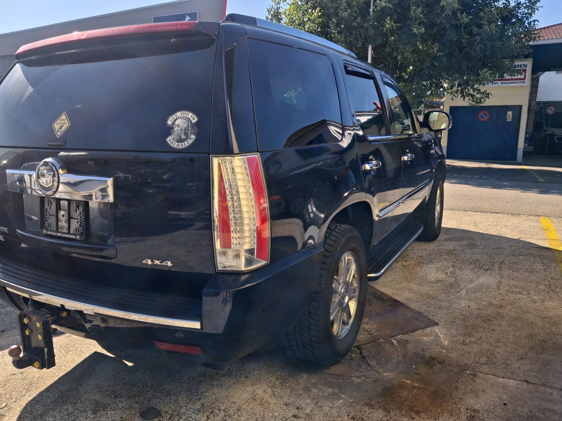 CADILLAC Escalade 6.2 Sport Luxury-image-3