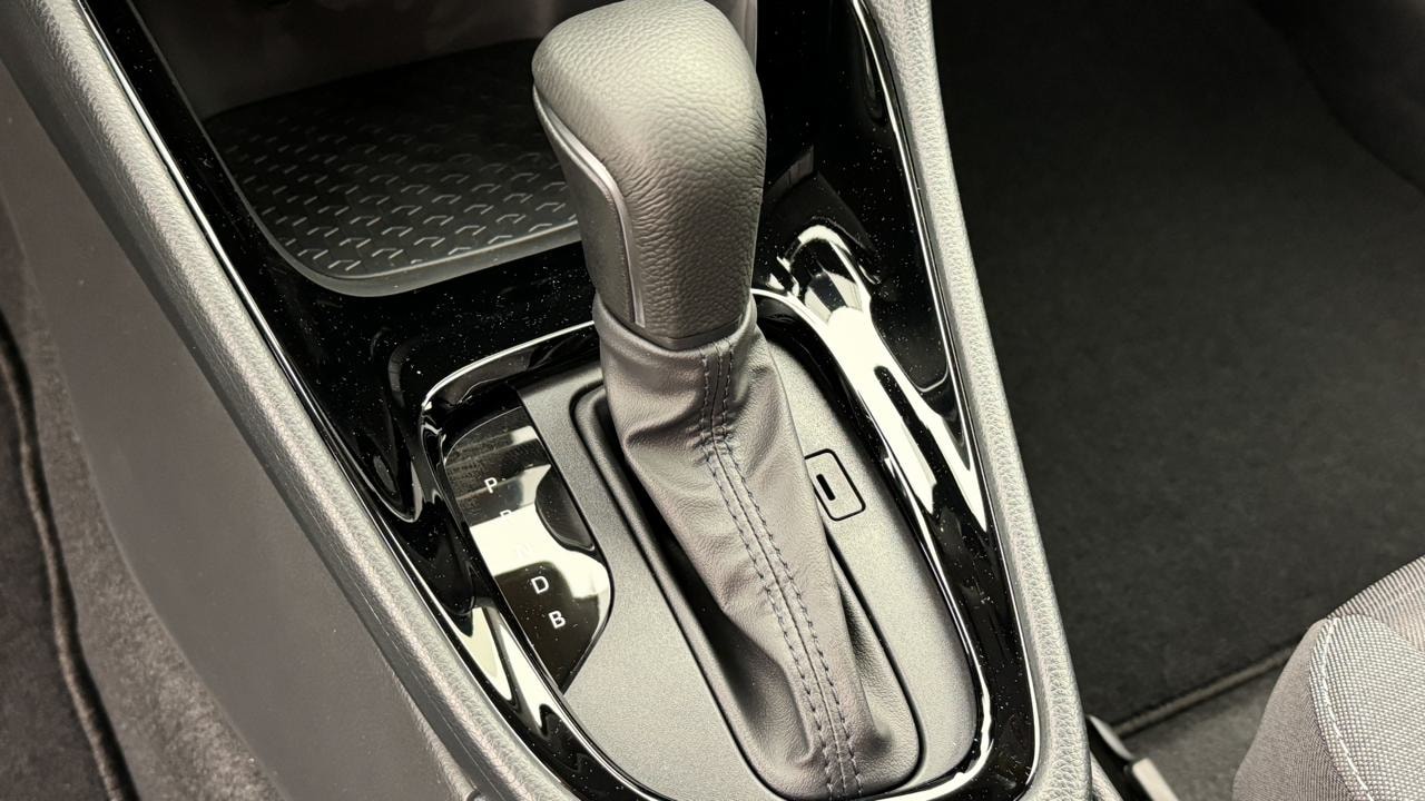 TOYOTA Yaris 1.5 Sport e-CVT-image-10