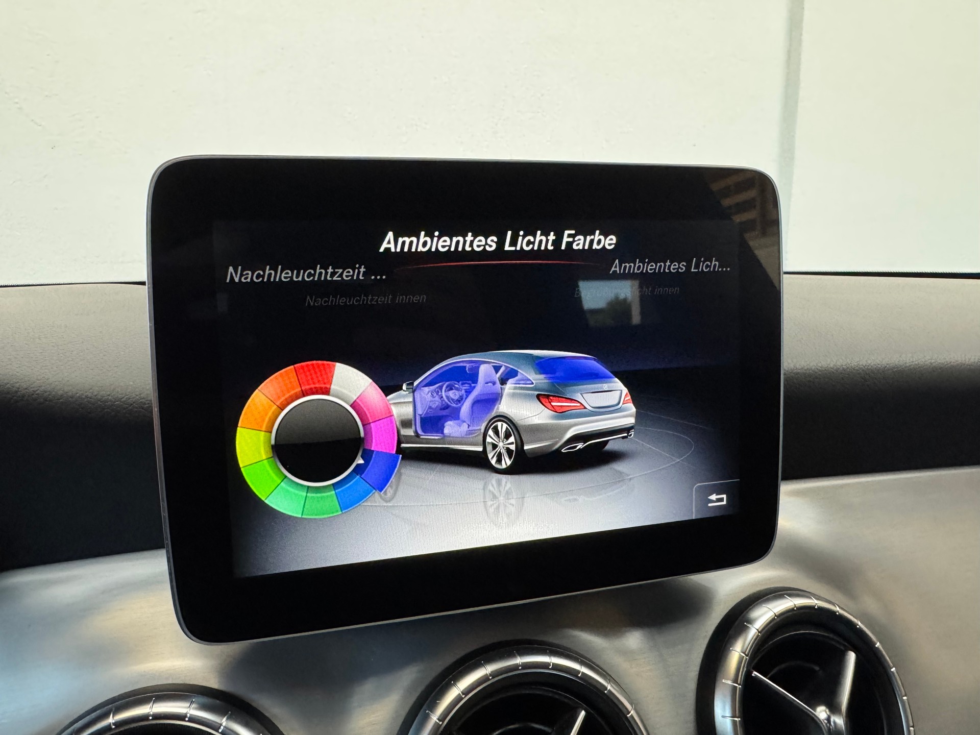 MERCEDES-BENZ CLA Shooting Brake 250 AMG Line 4Matic 7G-DCT-image-19