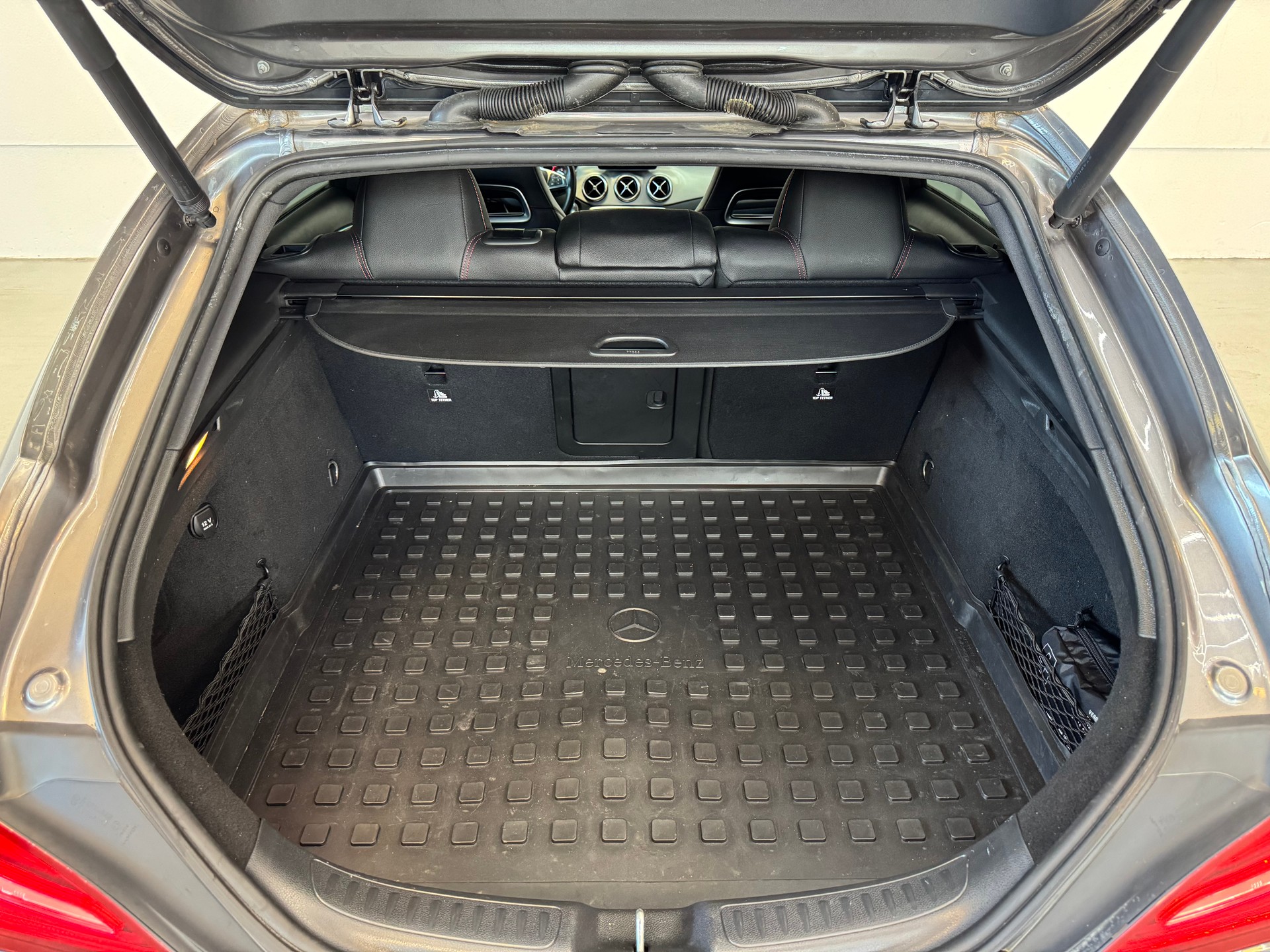 MERCEDES-BENZ CLA Shooting Brake 250 AMG Line 4Matic 7G-DCT-image-26