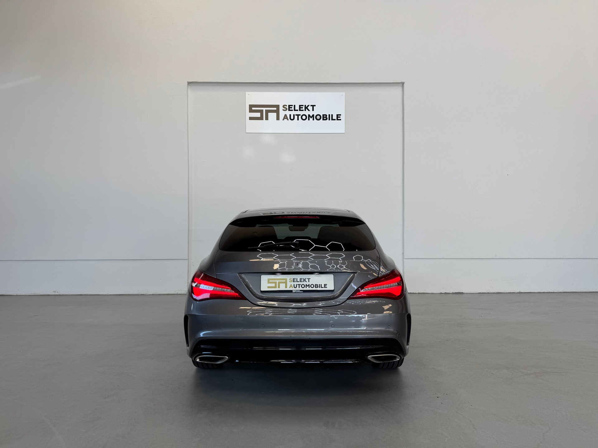 MERCEDES-BENZ CLA Shooting Brake 250 AMG Line 4Matic 7G-DCT-image-4
