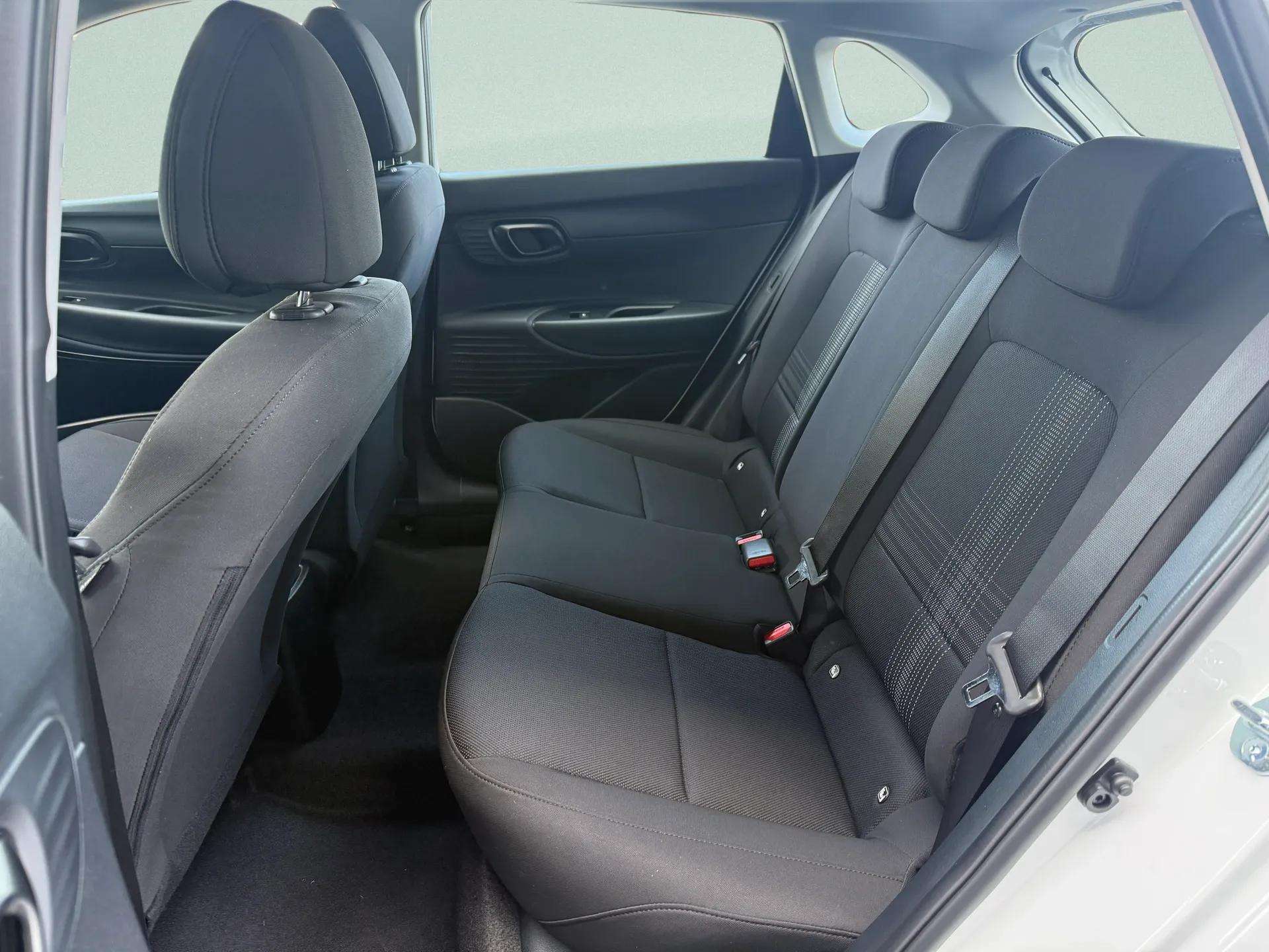HYUNDAI i20 1.0 T-GDi Comfort FL DCT-image-16