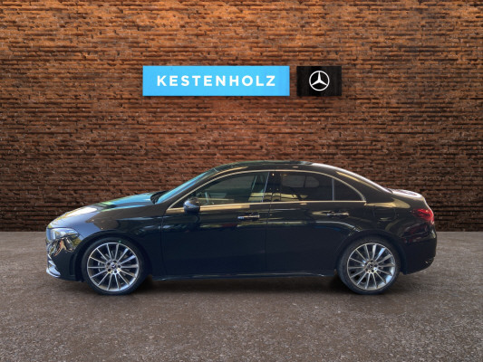 MERCEDES-BENZ A 200 AMG Line-image-3