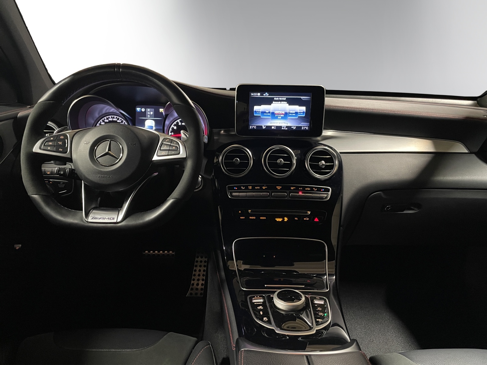 MERCEDES-BENZ GLC 43 AMG 4Matic 9G-Tronic-image-10
