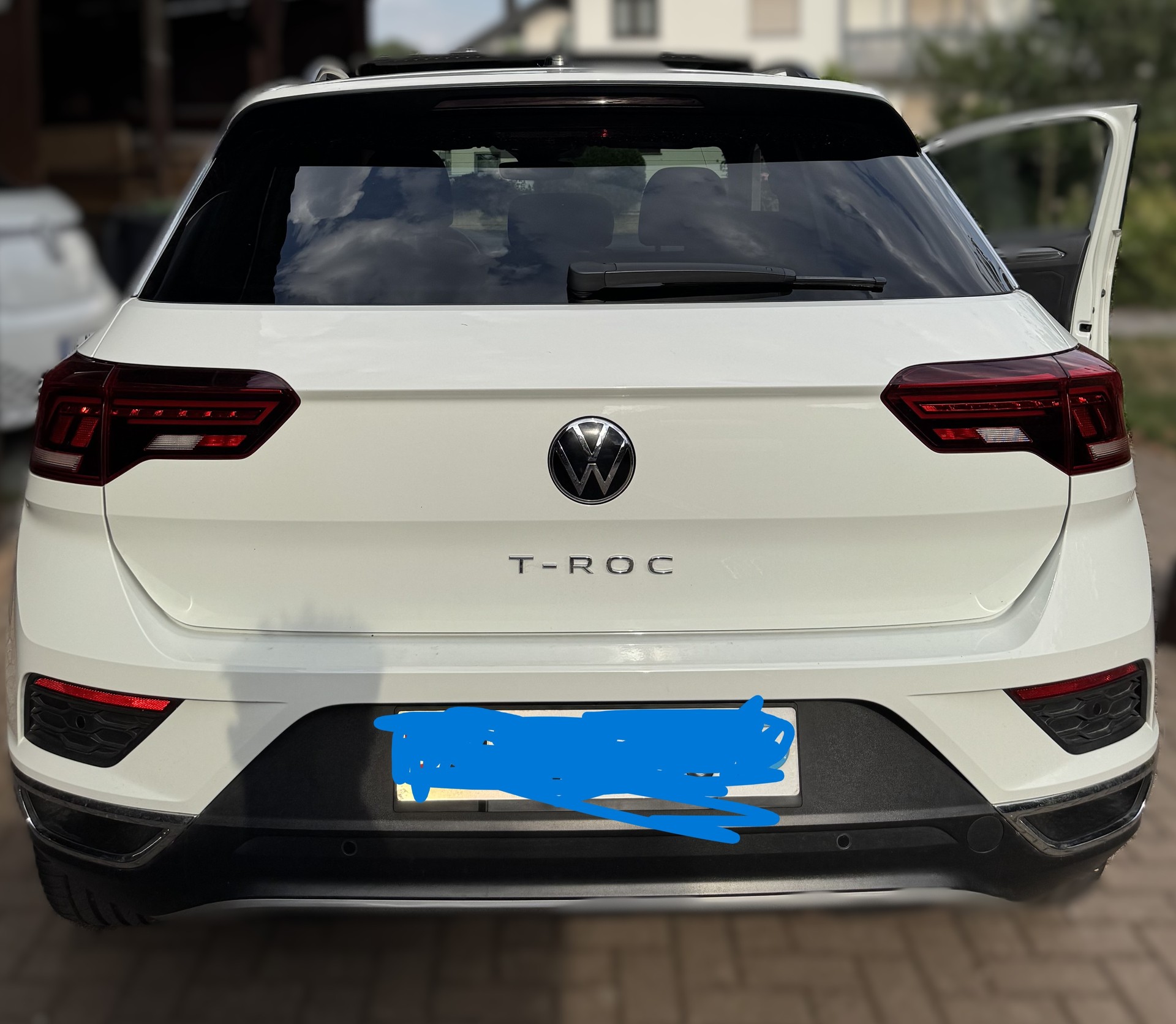 VW T-Roc Sport 2.0 TDI DSG-image-2