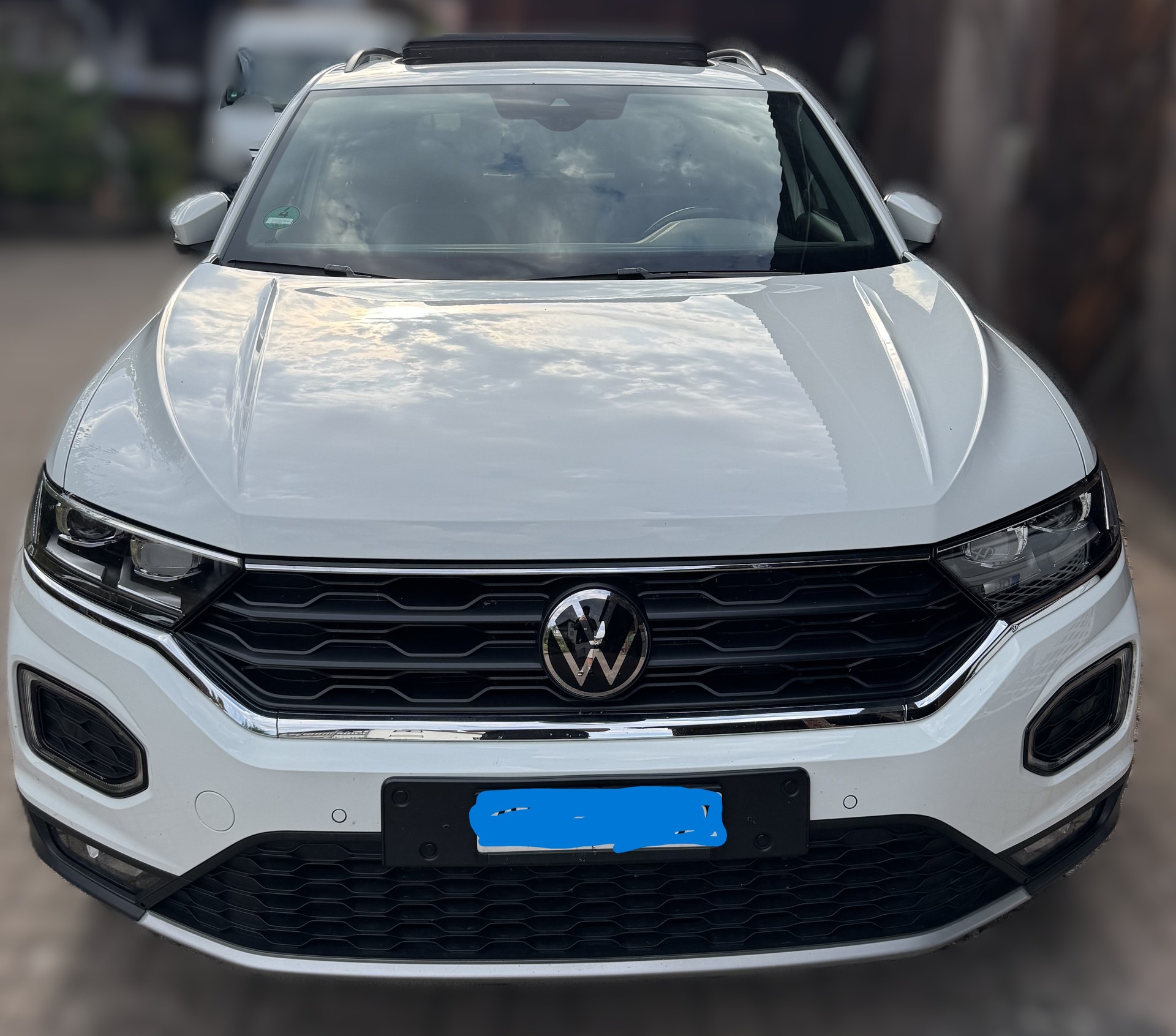 VW T-Roc Sport 2.0 TDI DSG-image-1