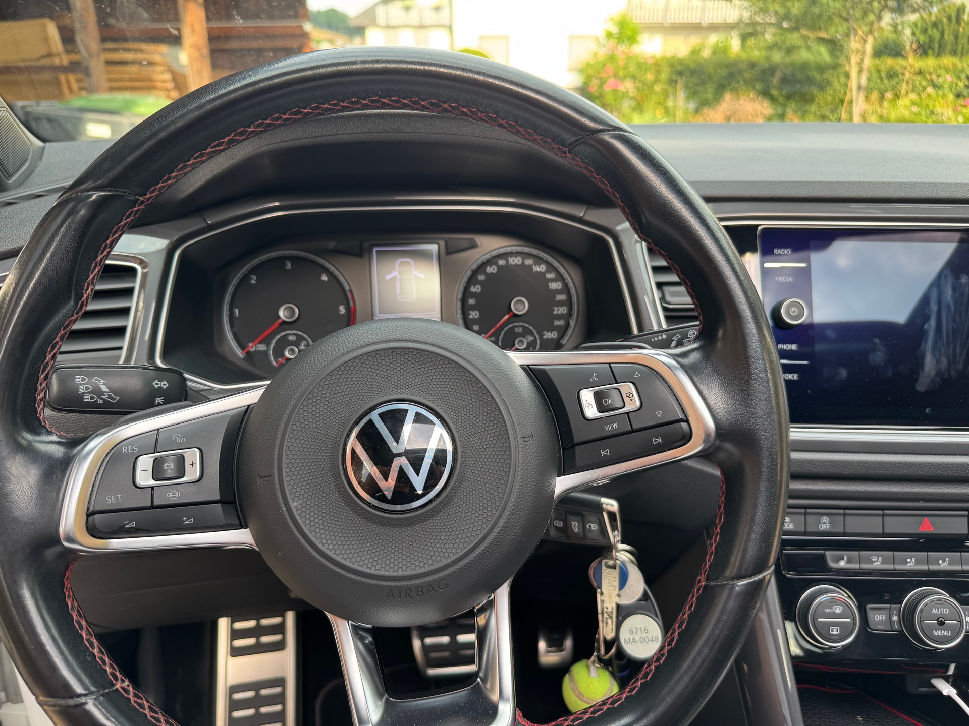 VW T-Roc Sport 2.0 TDI DSG-image-3