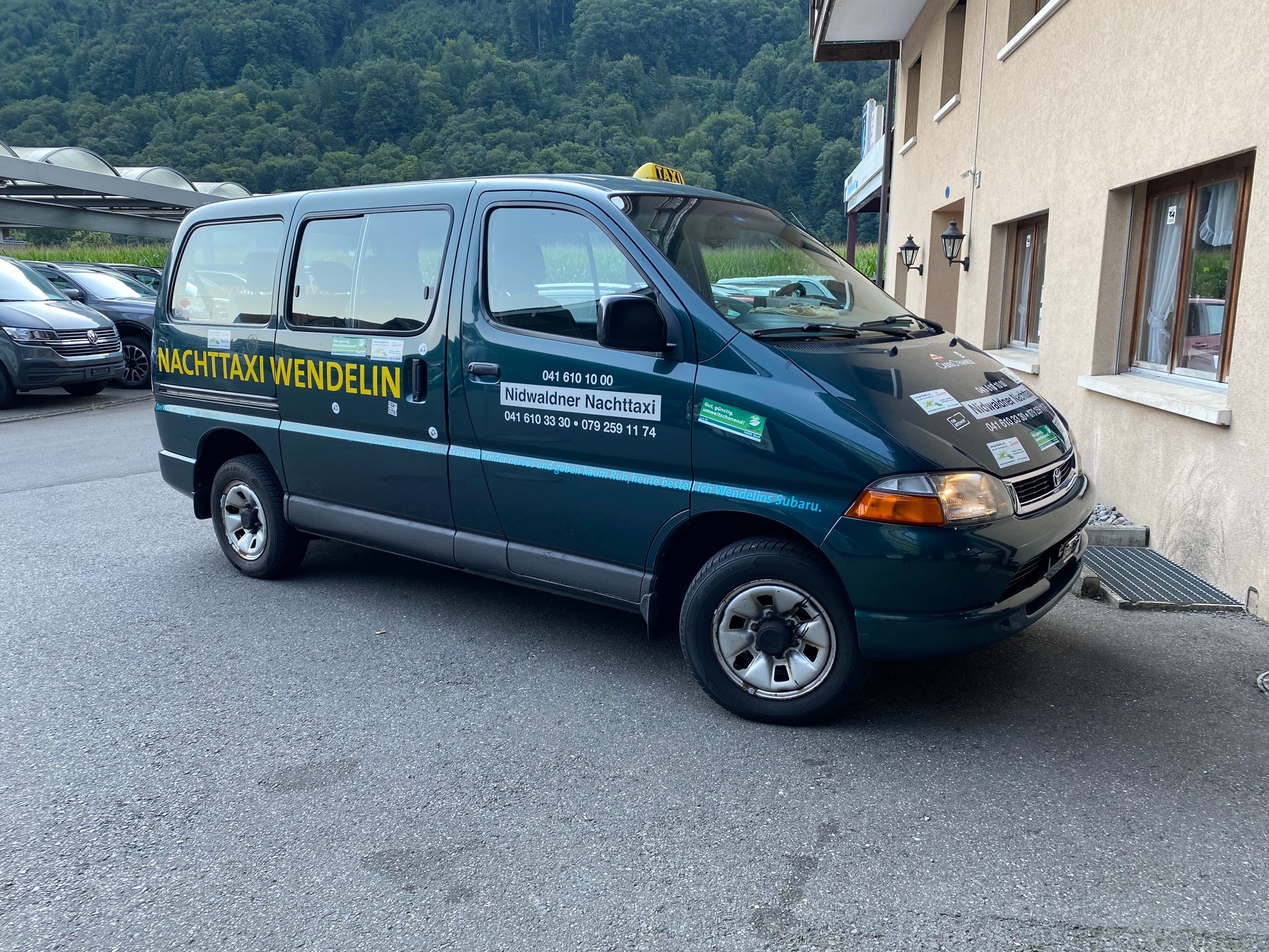 TOYOTA Hiace 2.7 GL Wagon 4x4-image-6