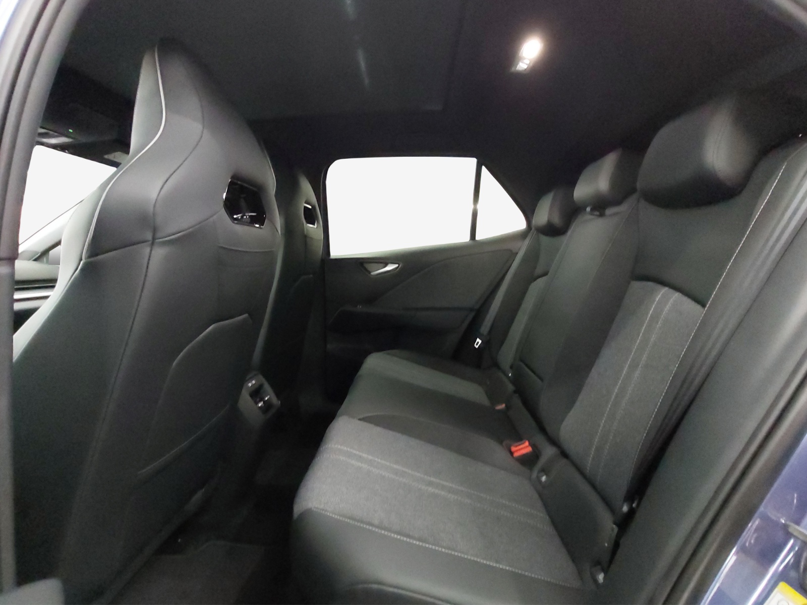 VW ID.3 Neo 58 kWh 190 PS Style-image-11
