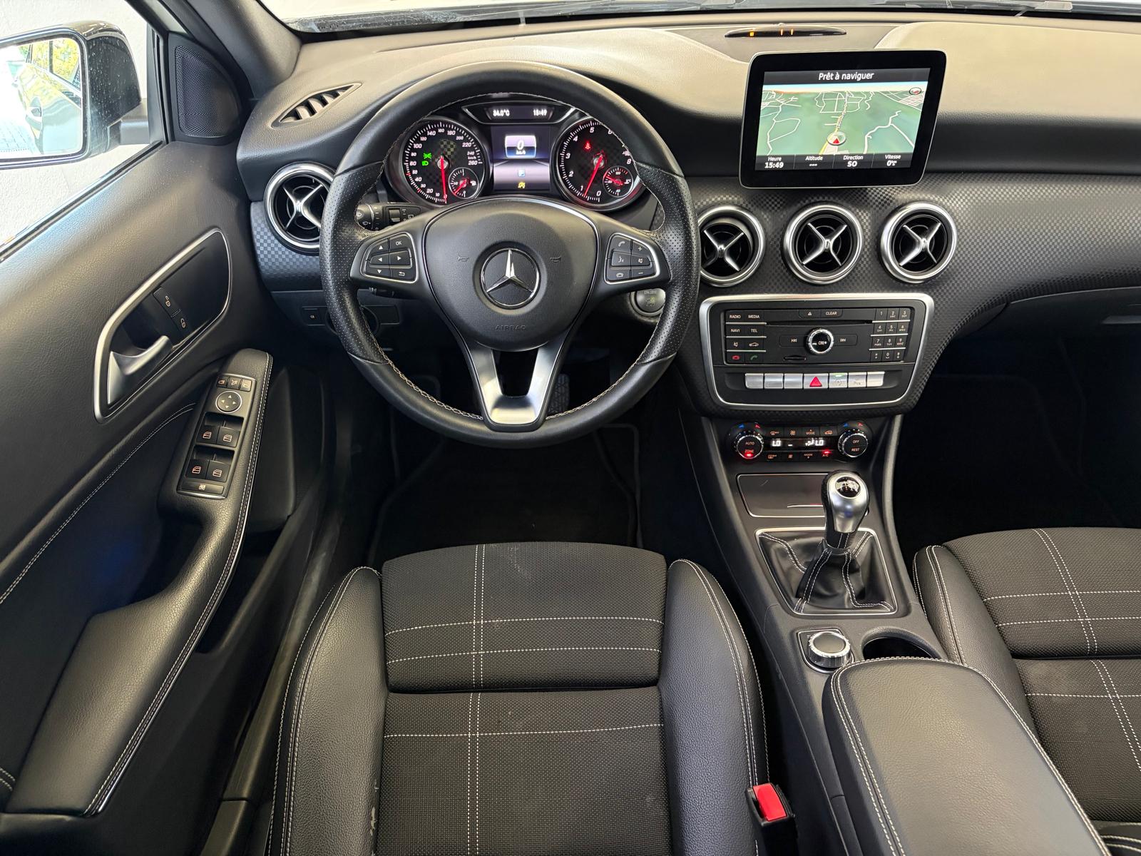 MERCEDES-BENZ A 200 Urban-image-12