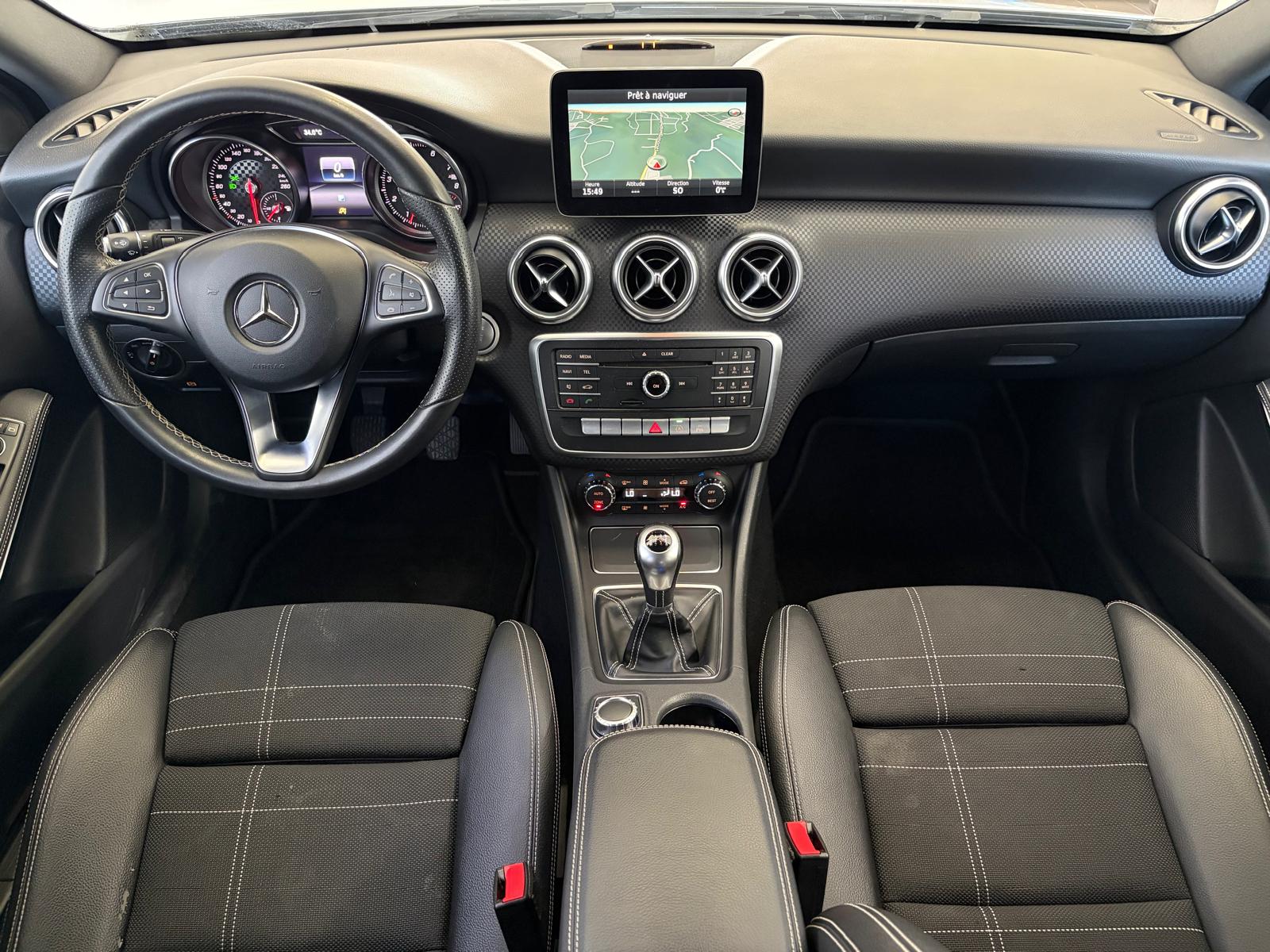 MERCEDES-BENZ A 200 Urban-image-11