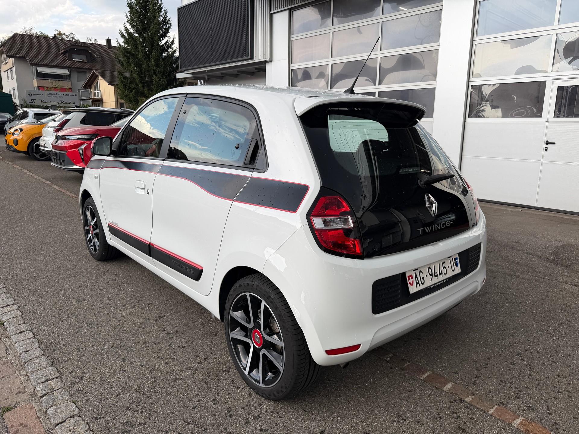 RENAULT Twingo 0.9 TCe 90 Intens-image-1