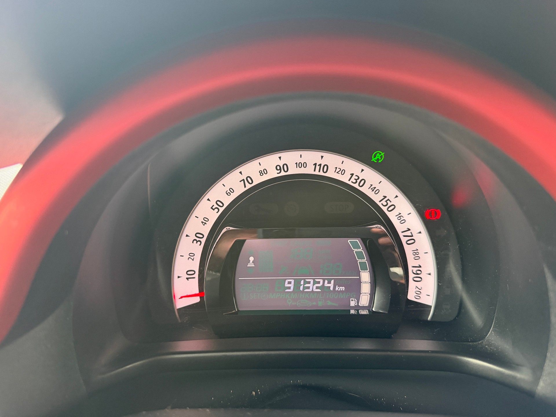 RENAULT Twingo 0.9 TCe 90 Intens-image-9