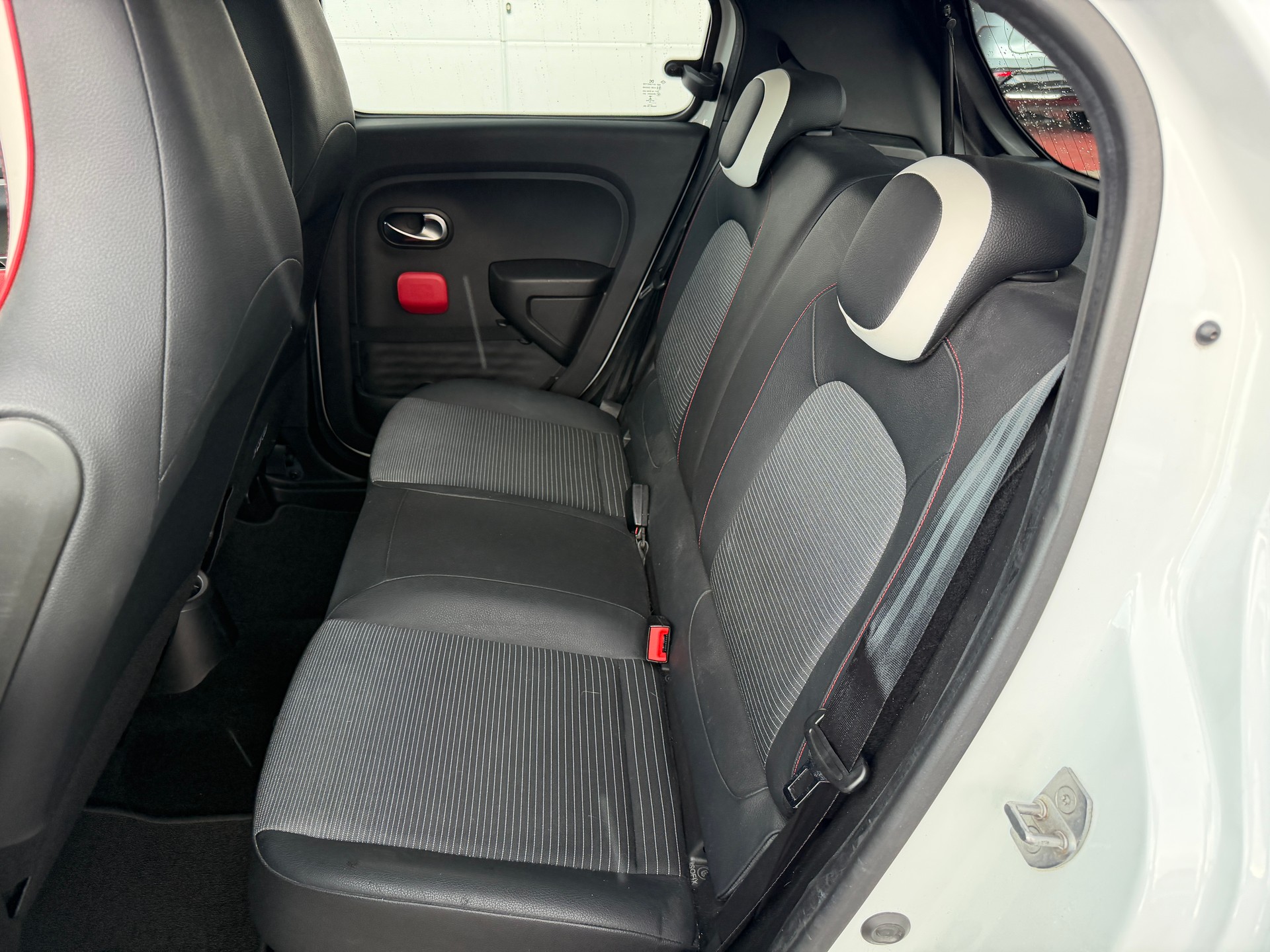 RENAULT Twingo 0.9 TCe 90 Intens-image-6