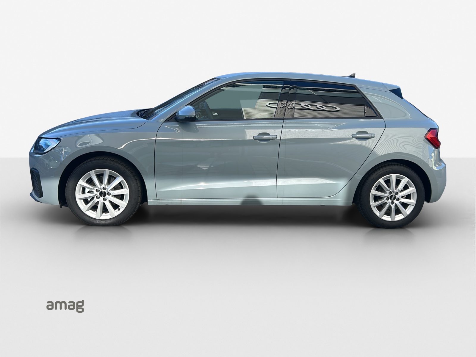 AUDI A1 Sportback 30 TFSI Attraction S-tronic-image-1