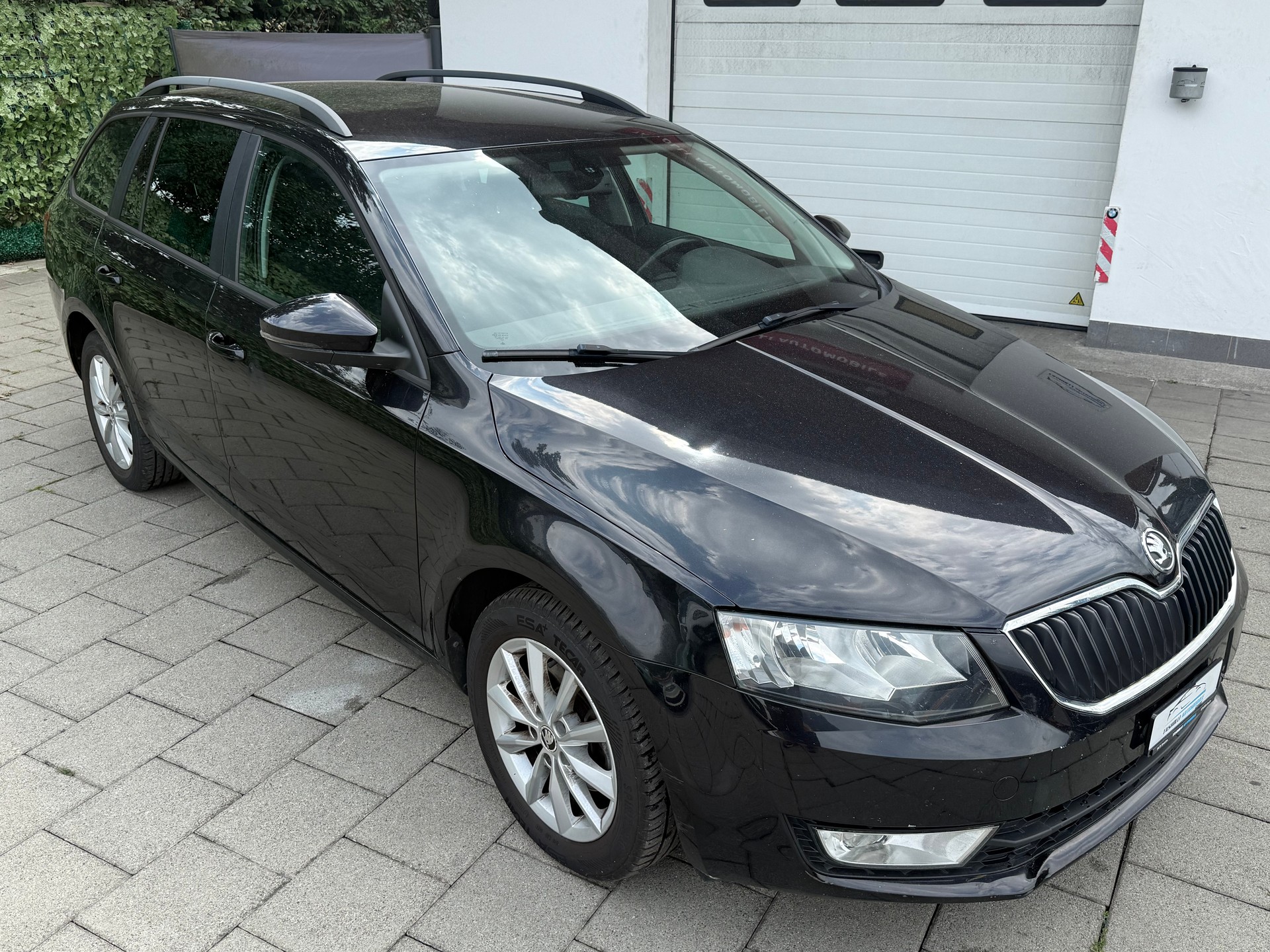 SKODA Octavia Combi 2.0 TDI Ambition 4x4-image-8